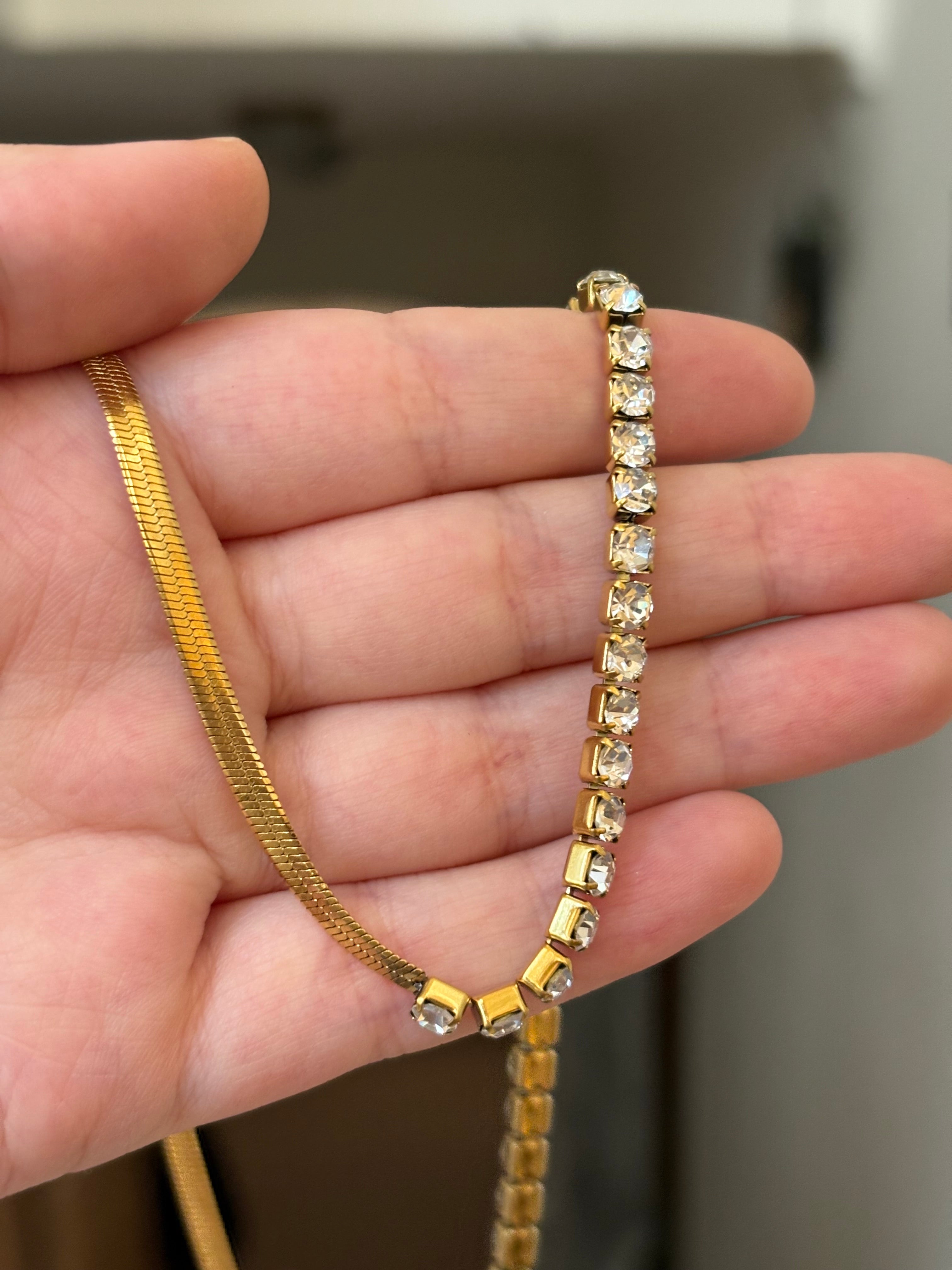 Statement necklace