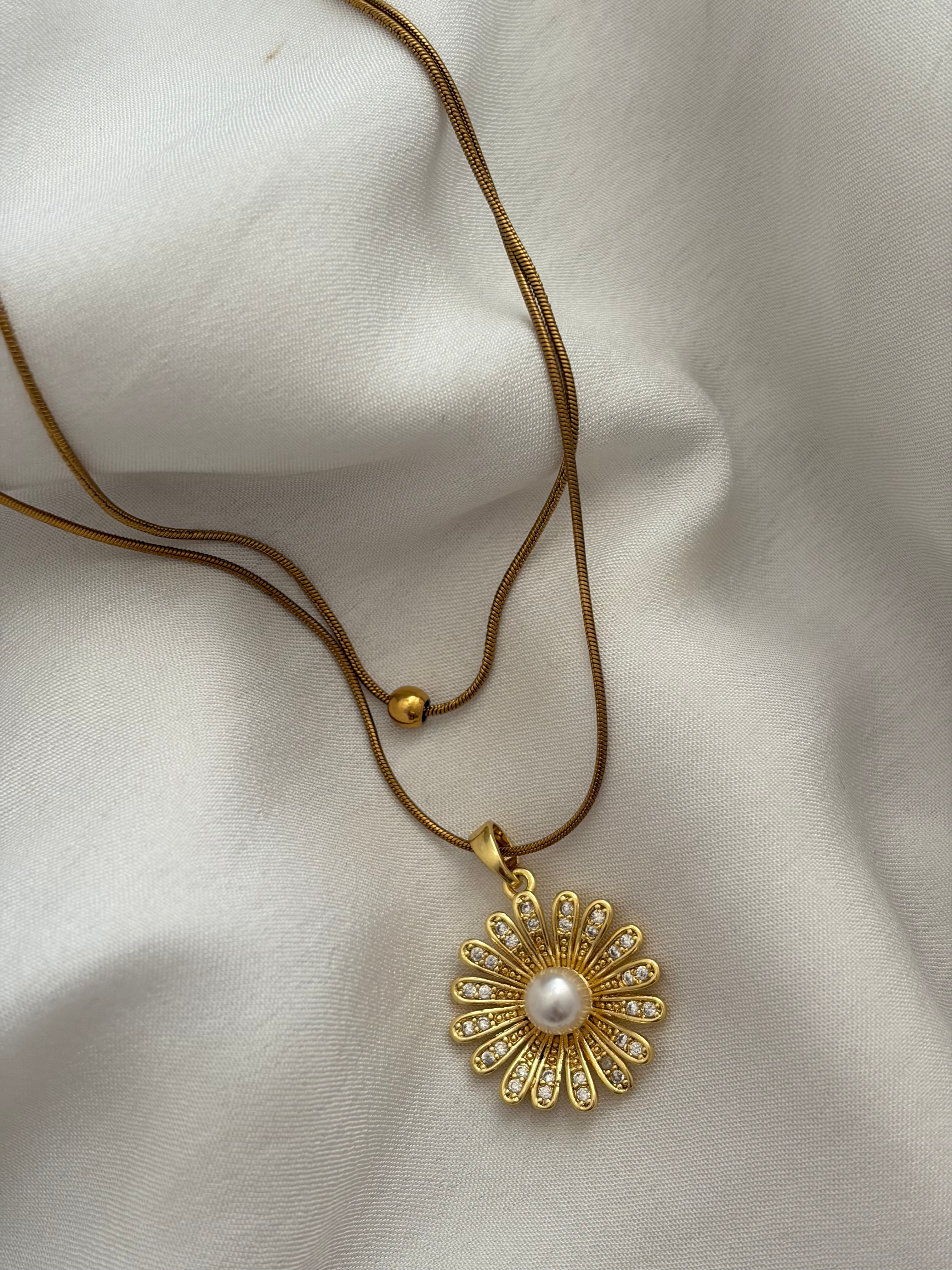 Sun layered necklace