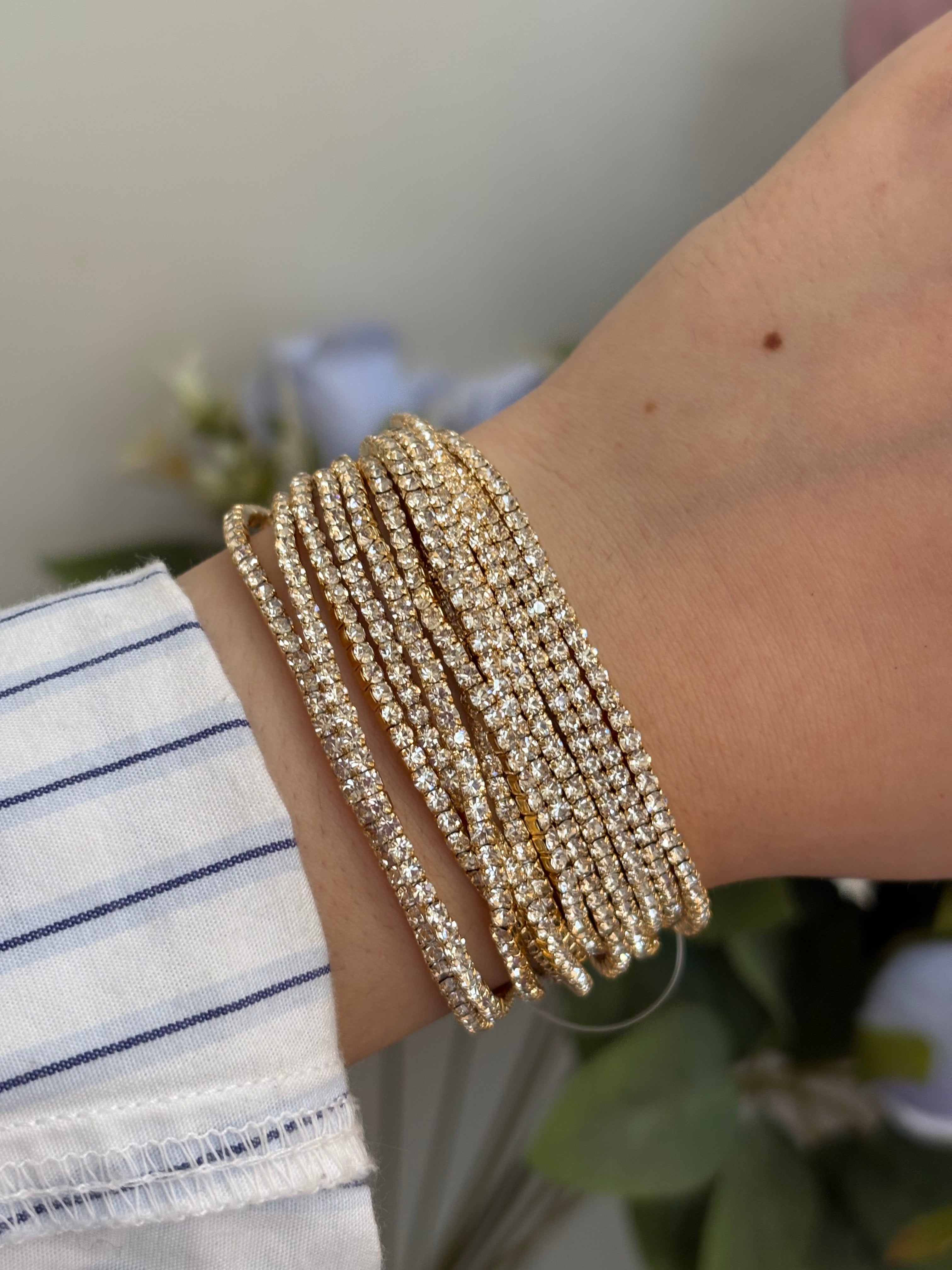 Clear stretchable bracelet
