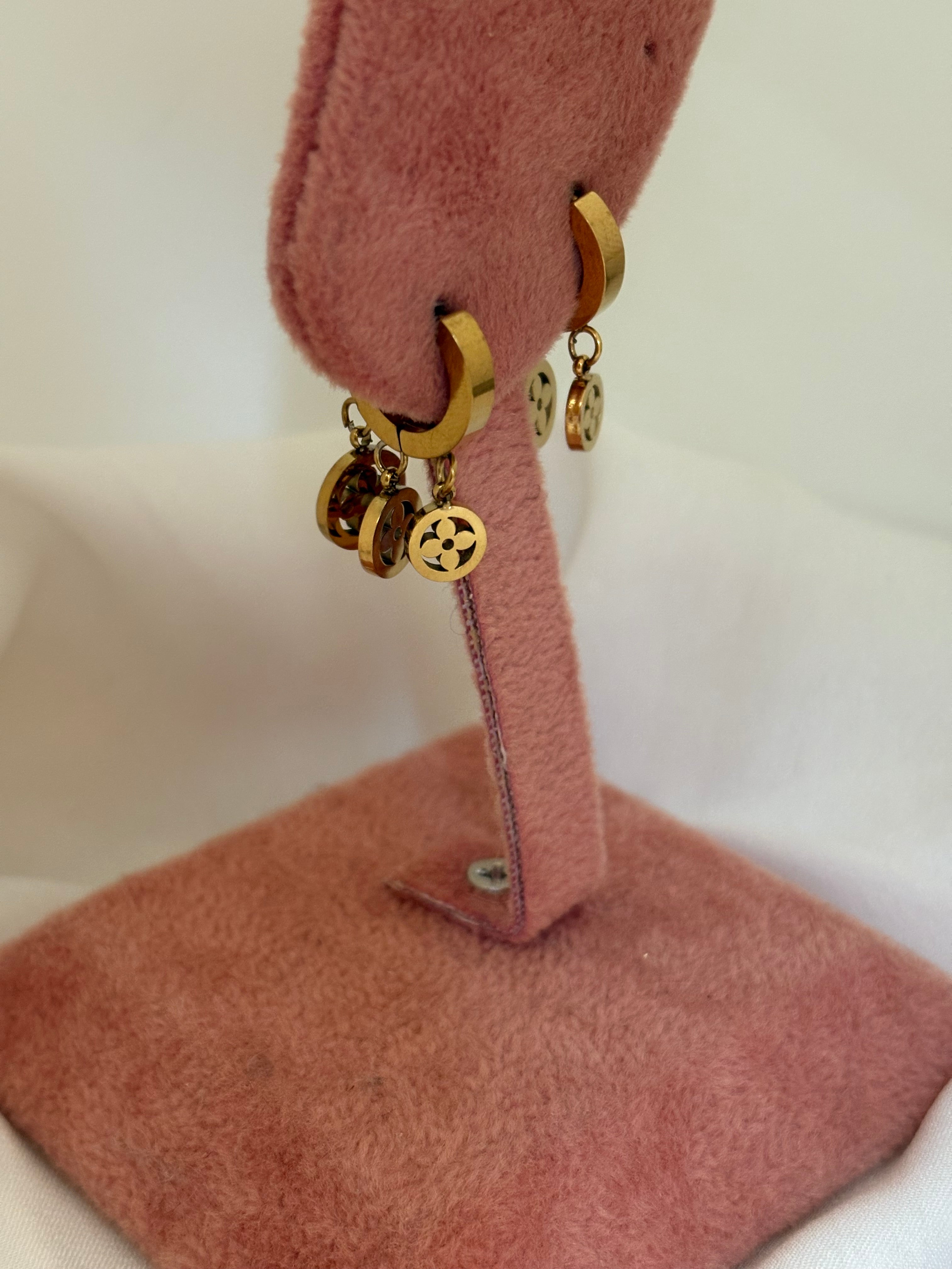 Charm earring