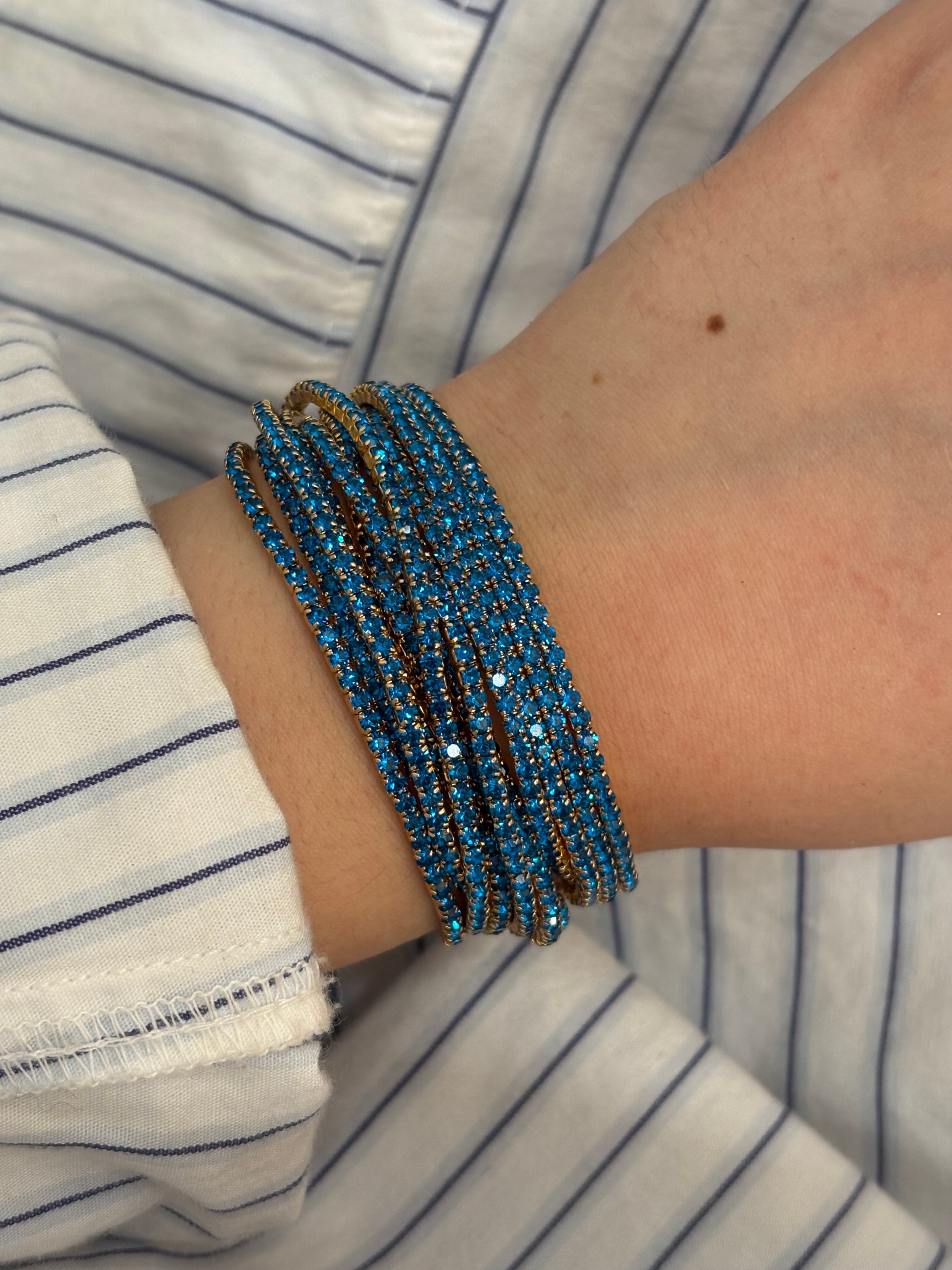 Blue stretchable bracelet