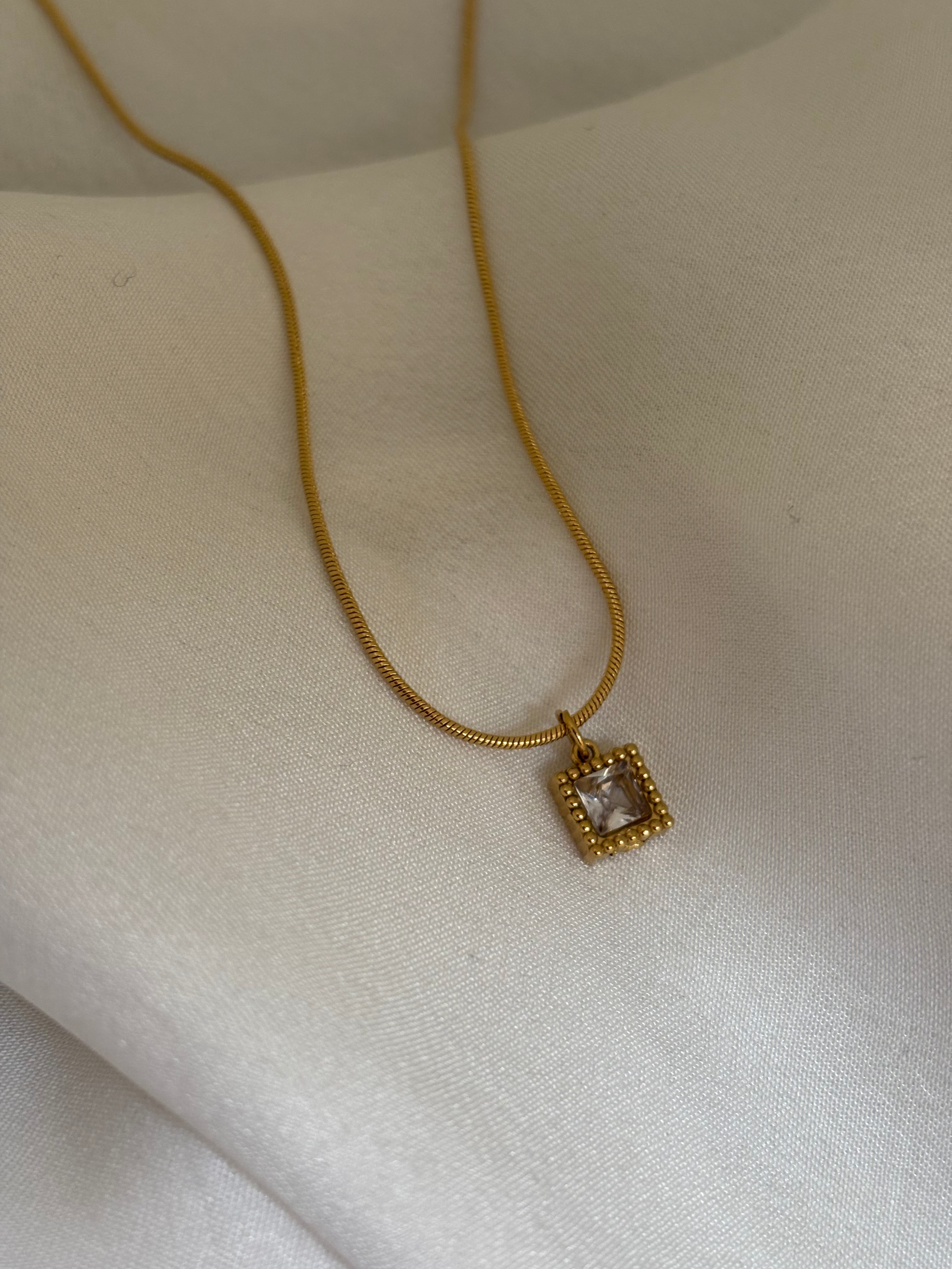 Mini square necklace