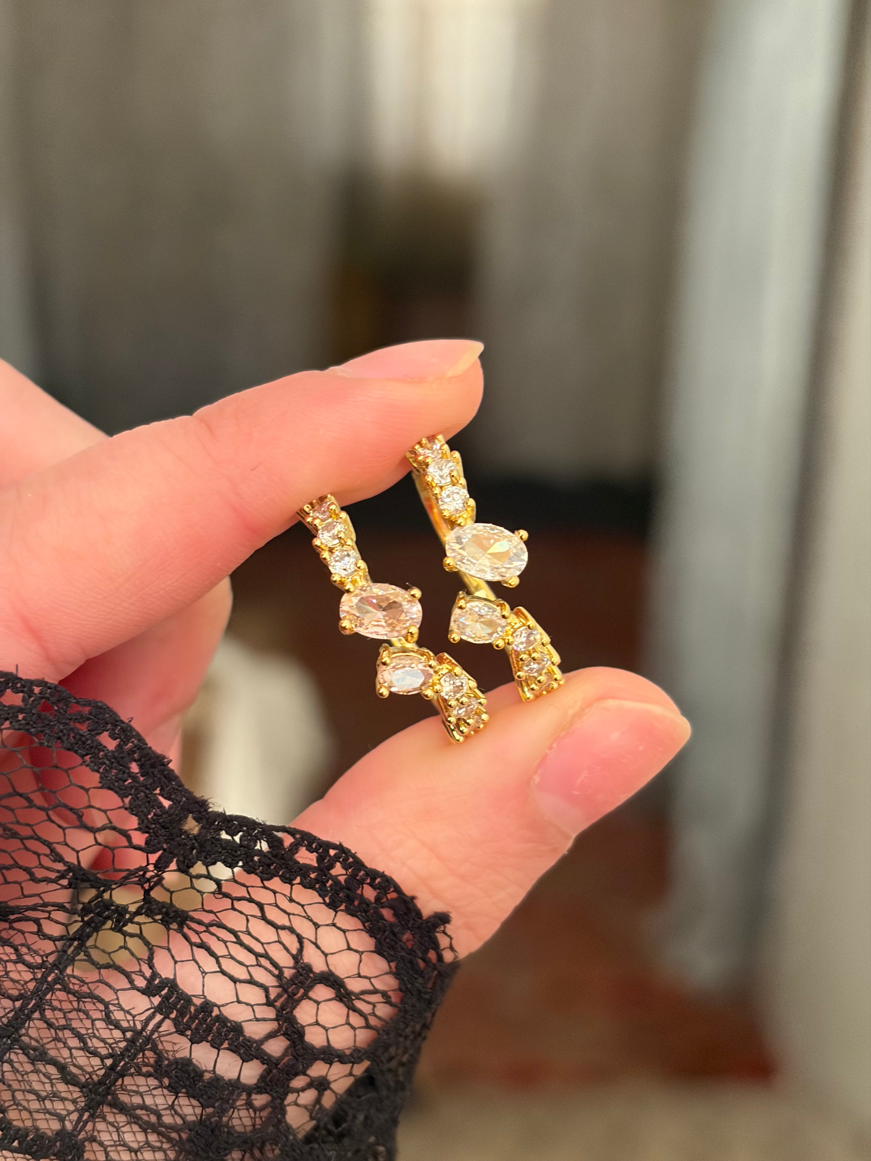 Oval ring