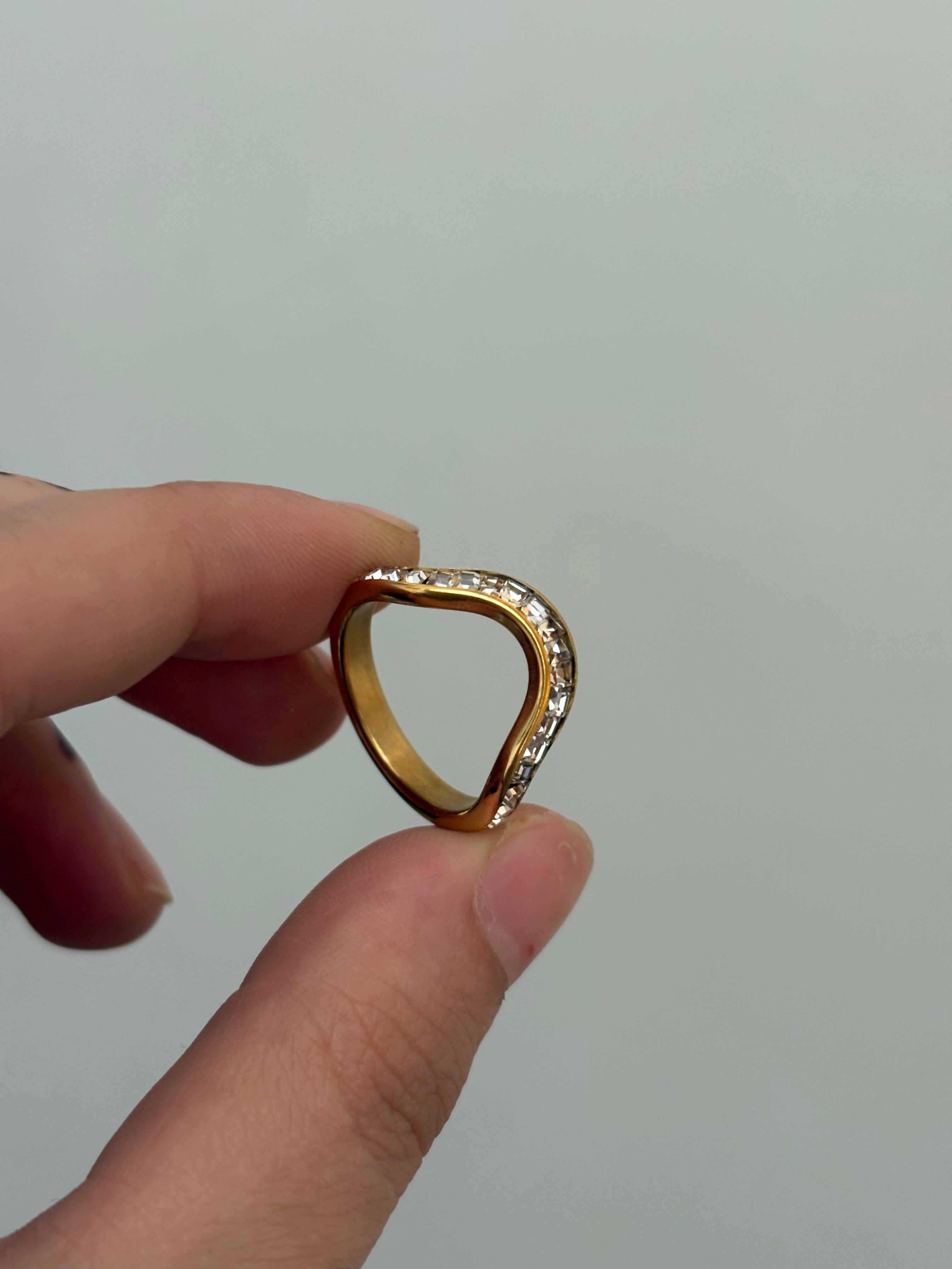 Belie ring