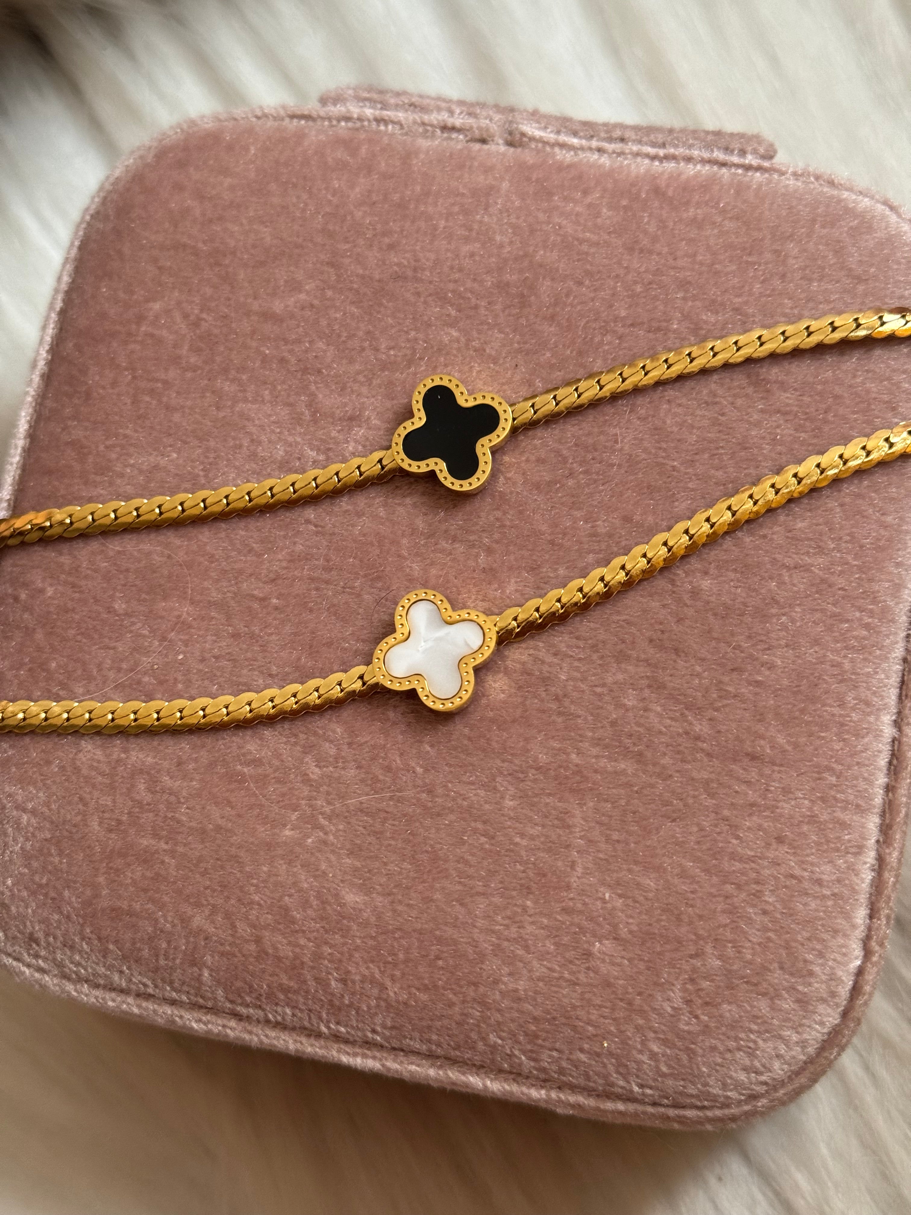 Clover link bracelet