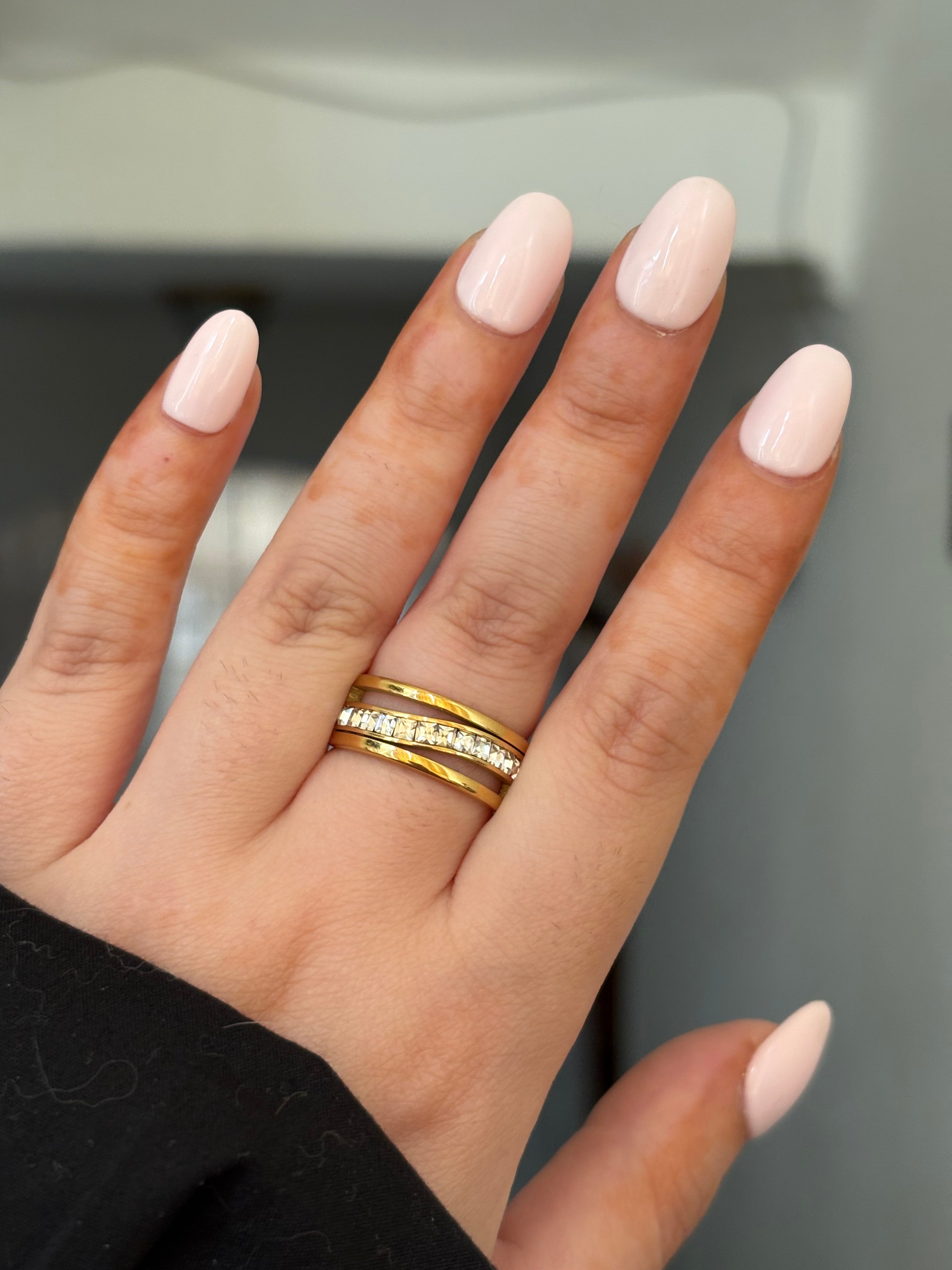 Lily ring