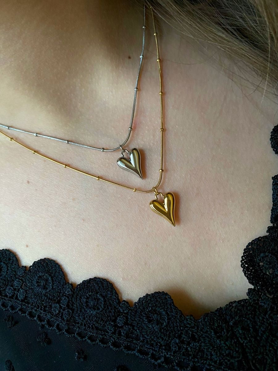 Amour necklace