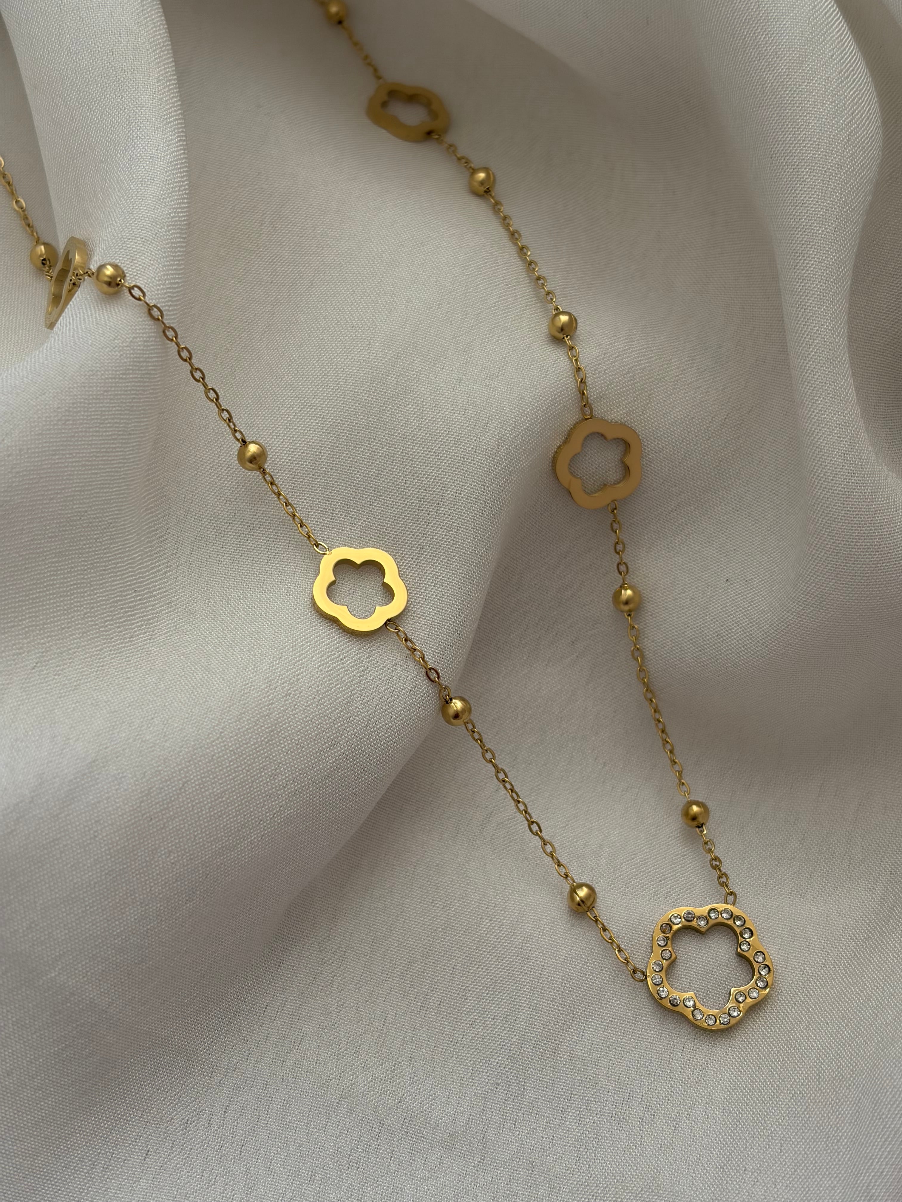 Clove necklace