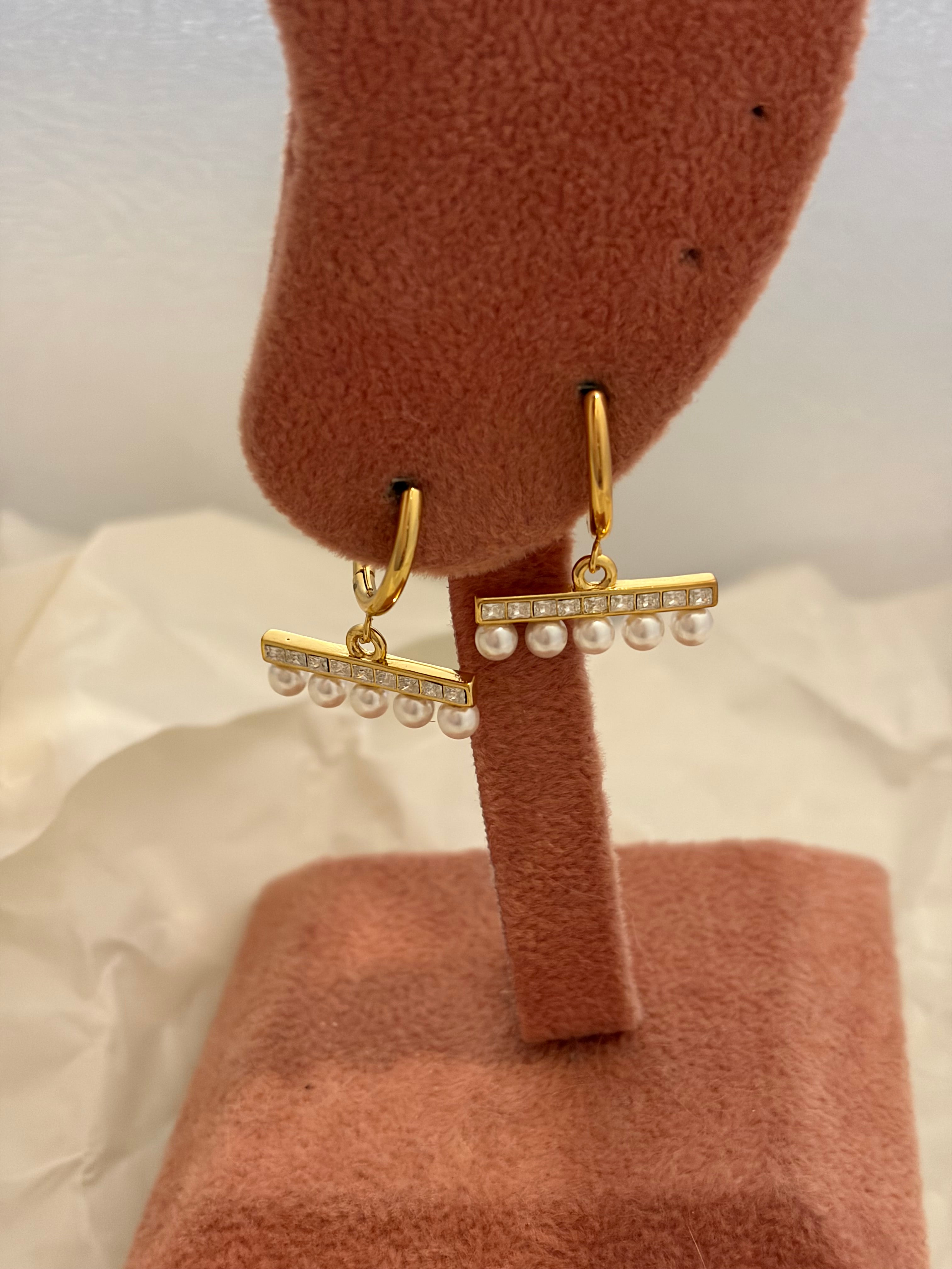 Pearl earring