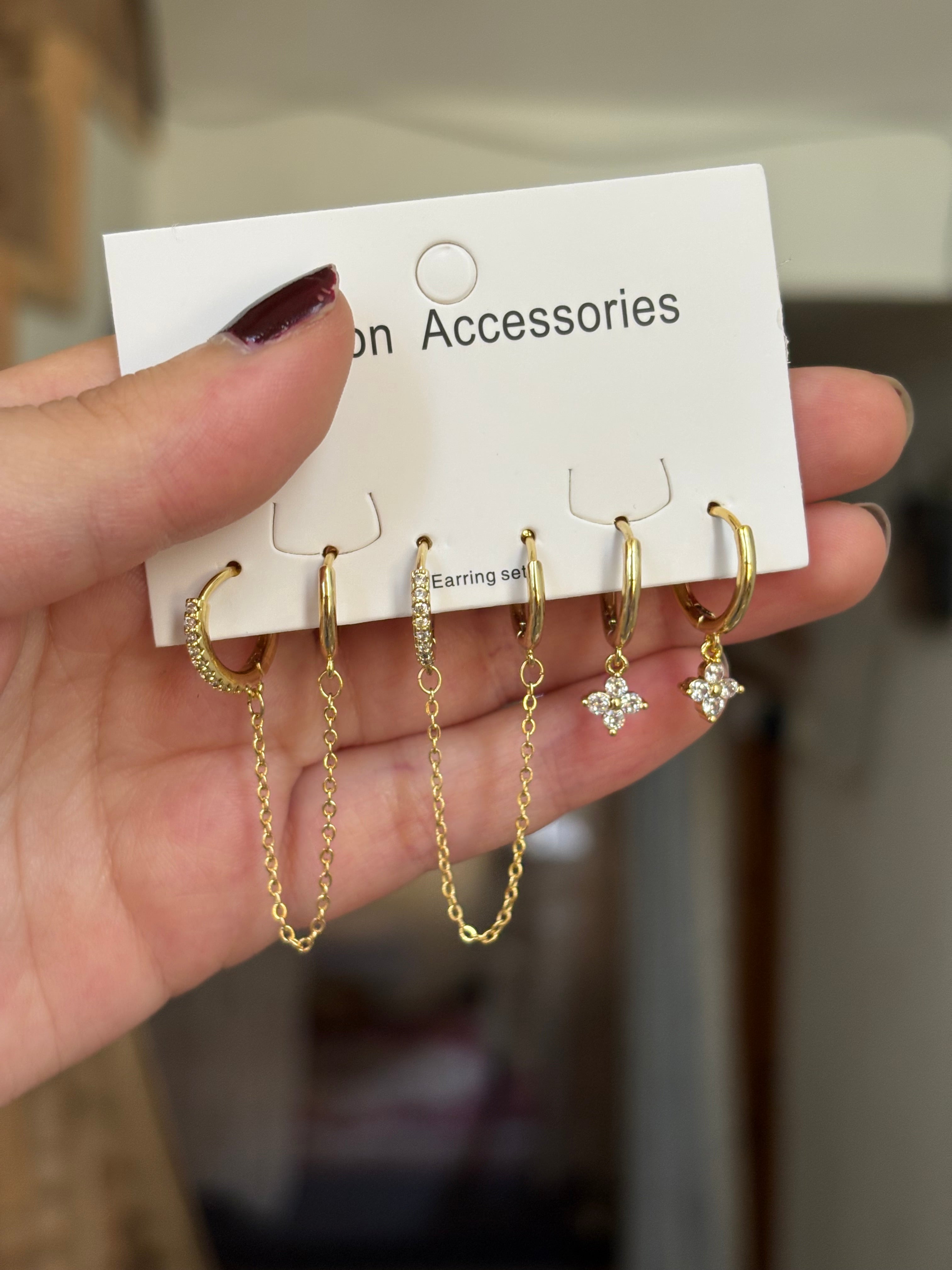 Chain ear set