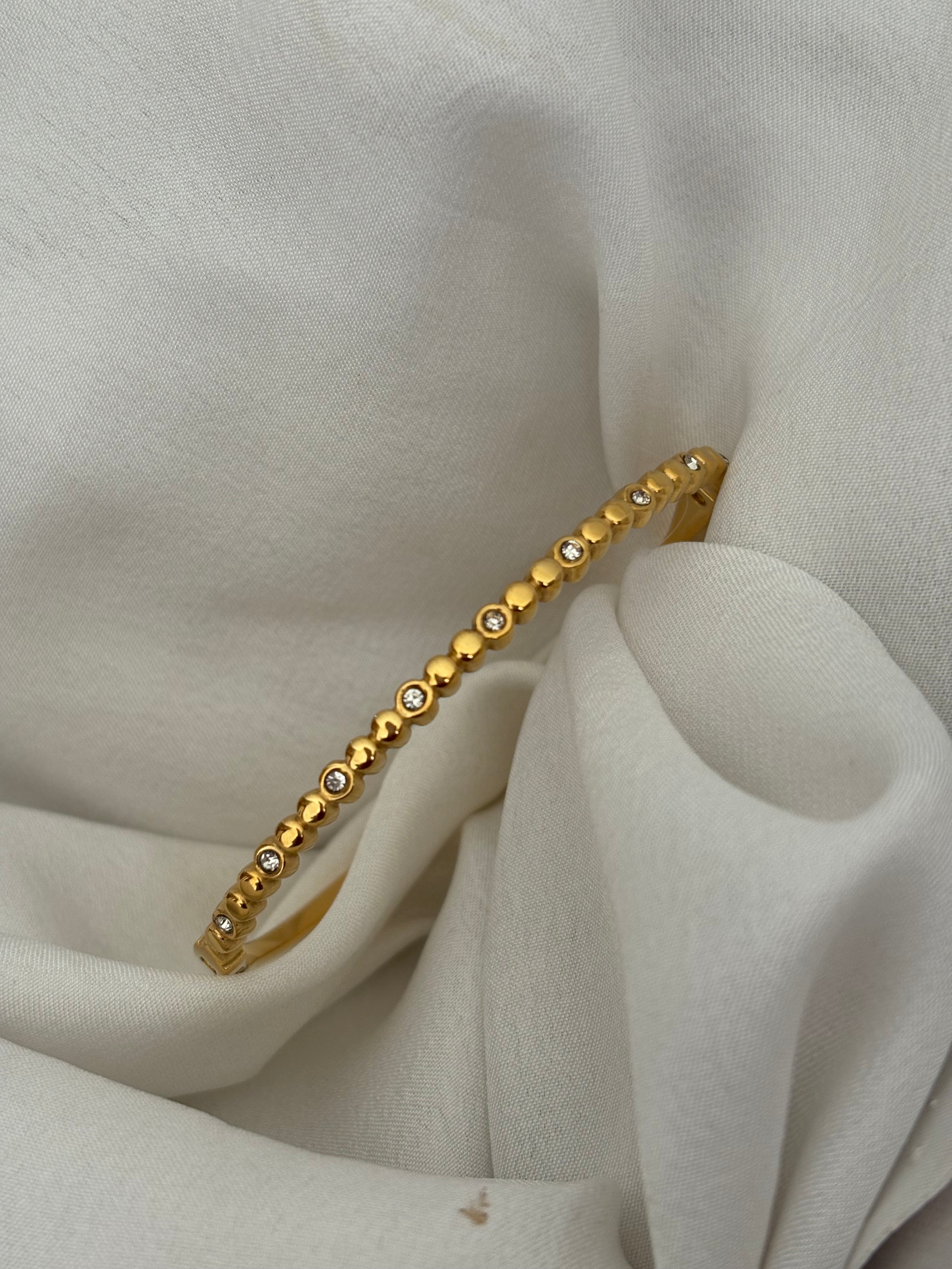 Minimal bracelet