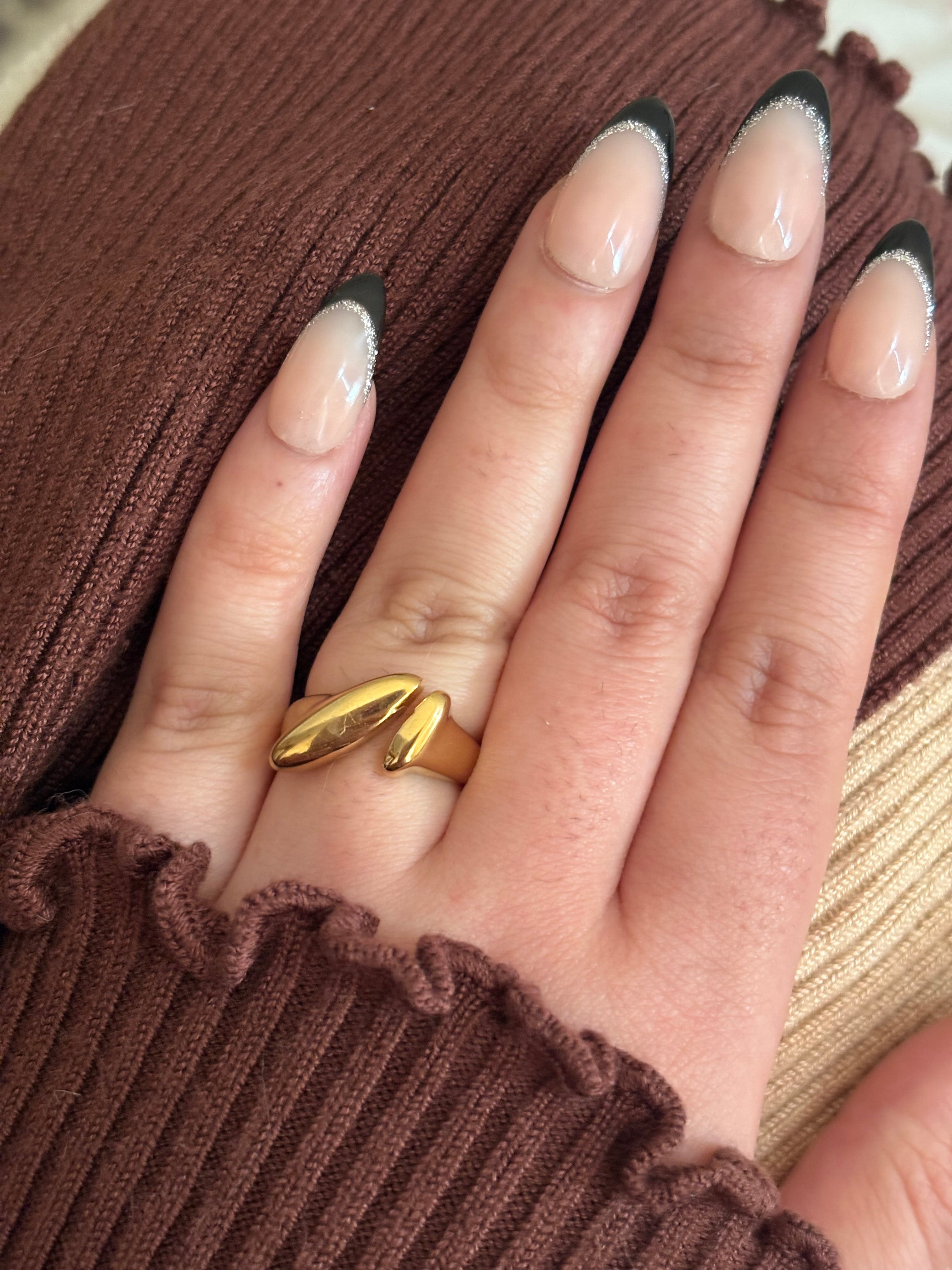 Hype ring