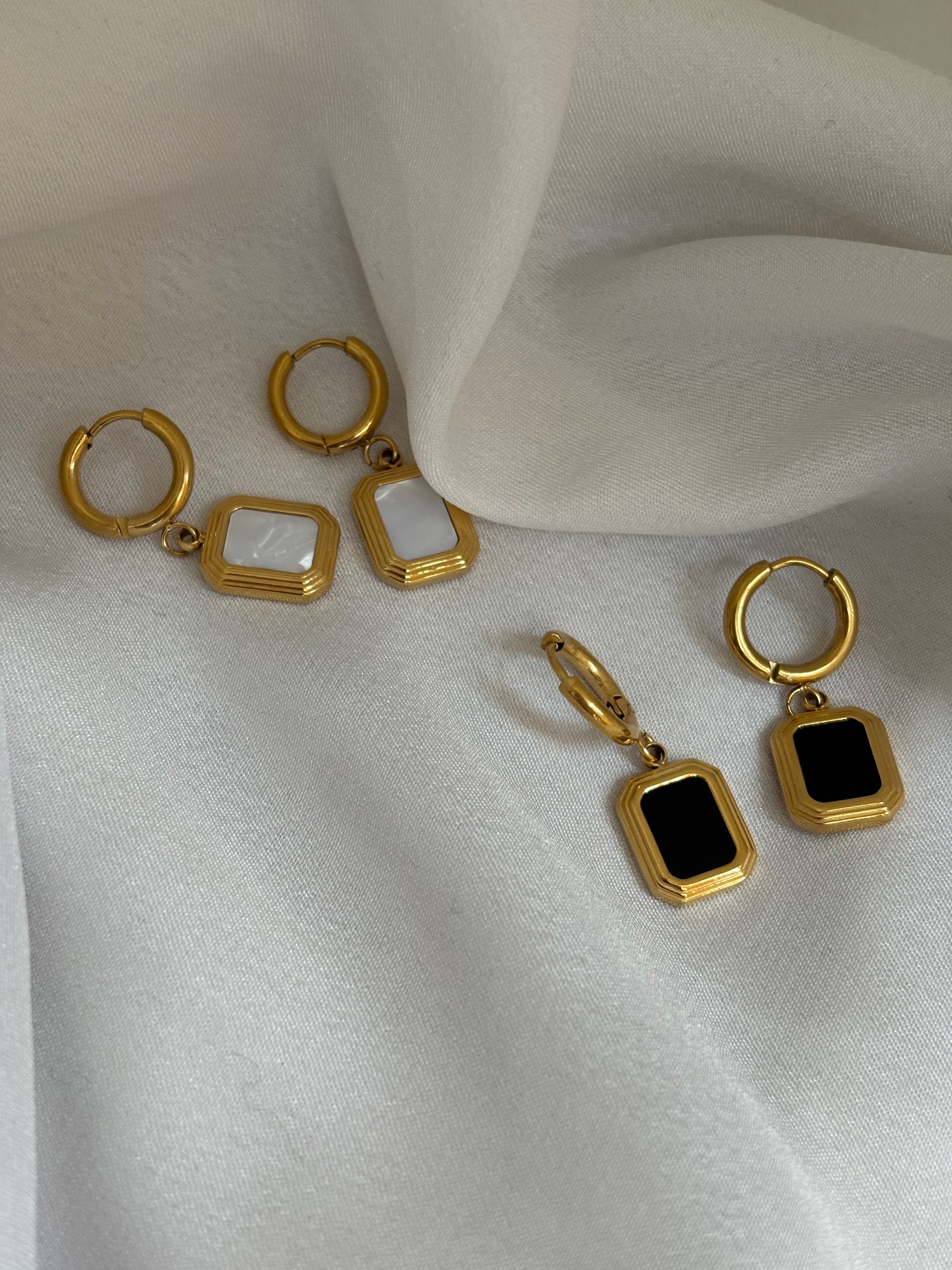 Bar earring