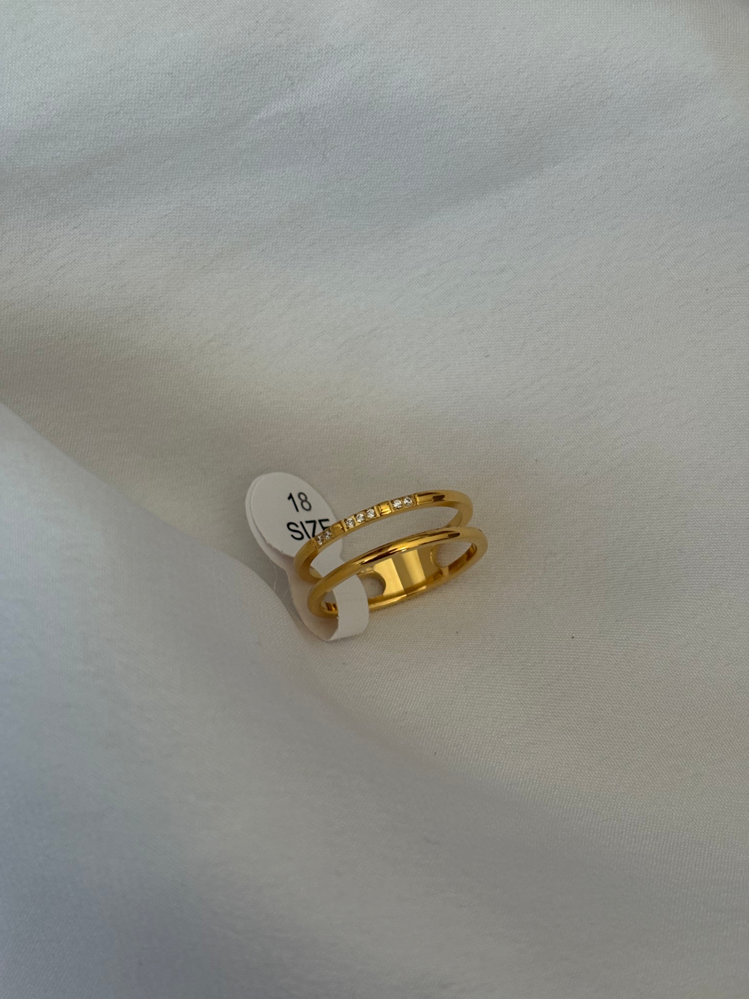 Bella ring