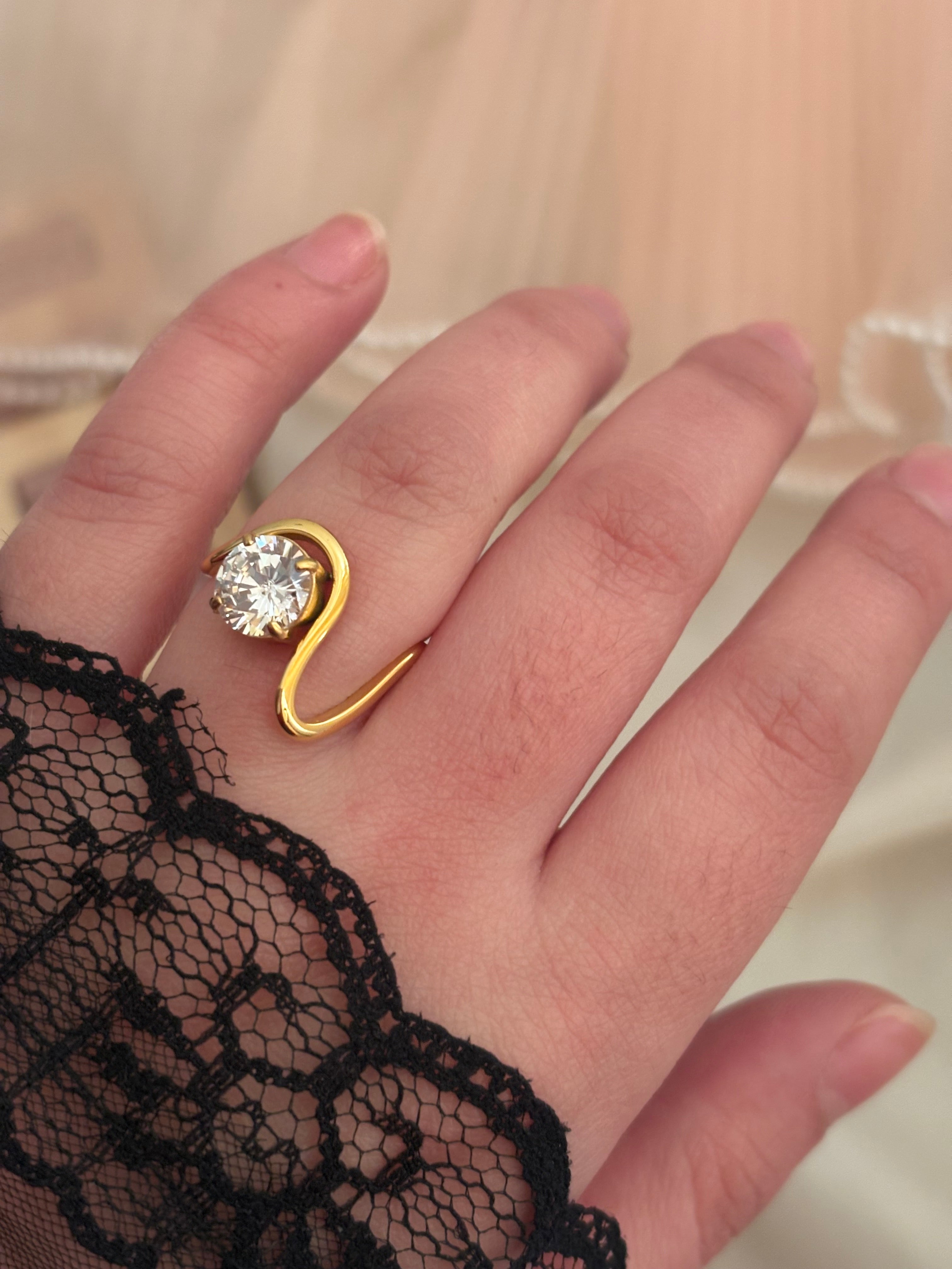 Amour ring