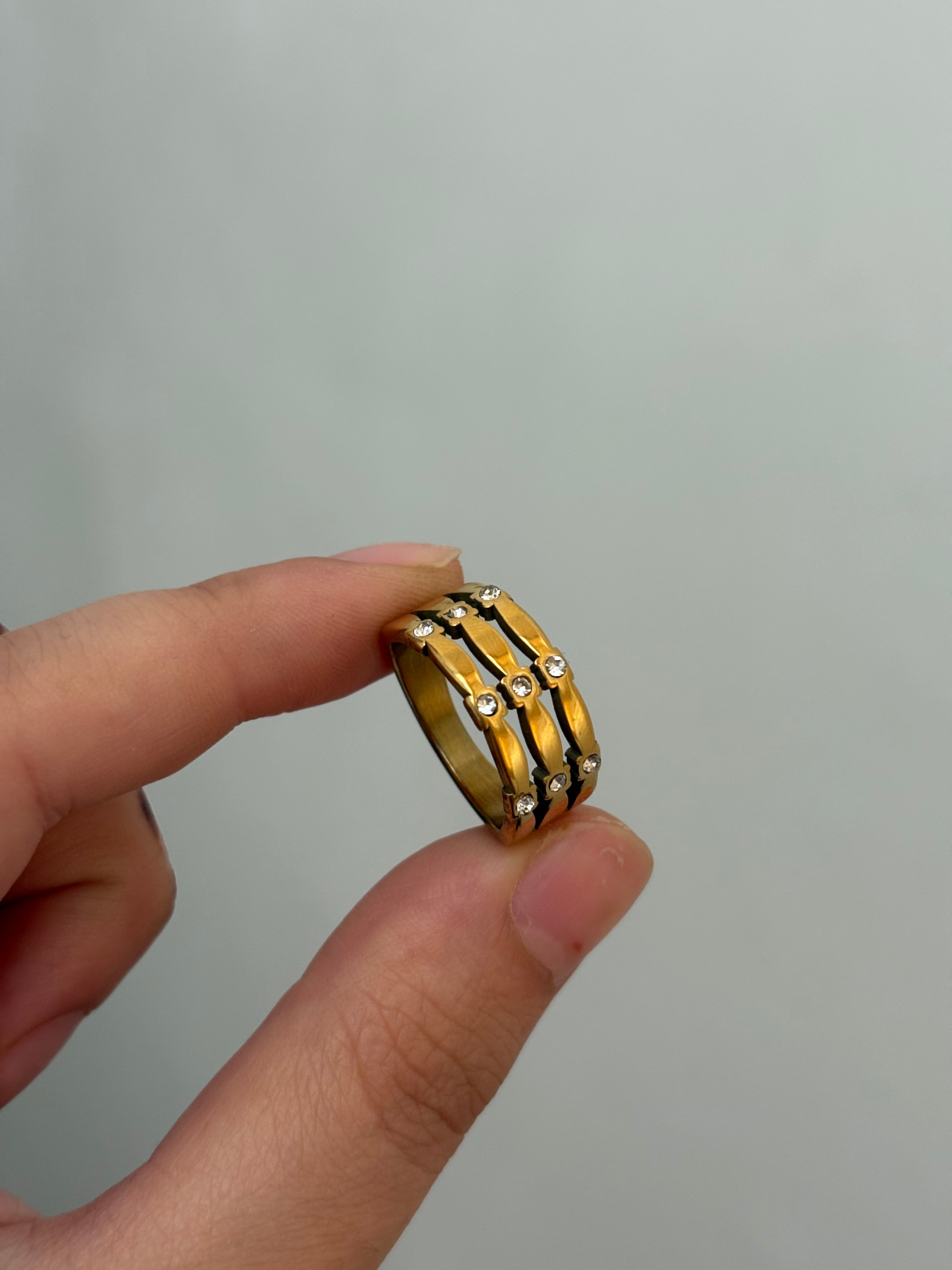 Kitty ring
