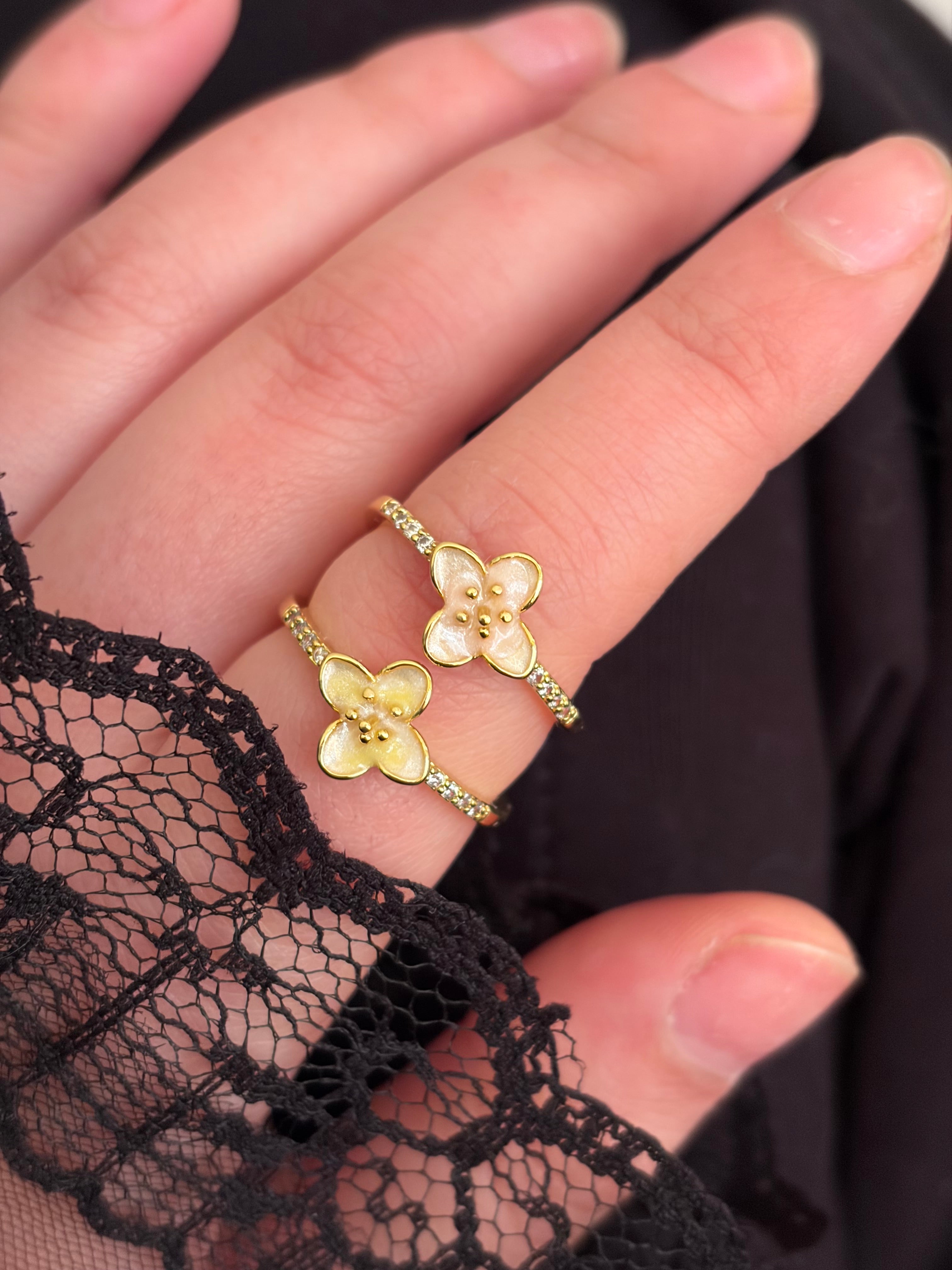 Peace ring