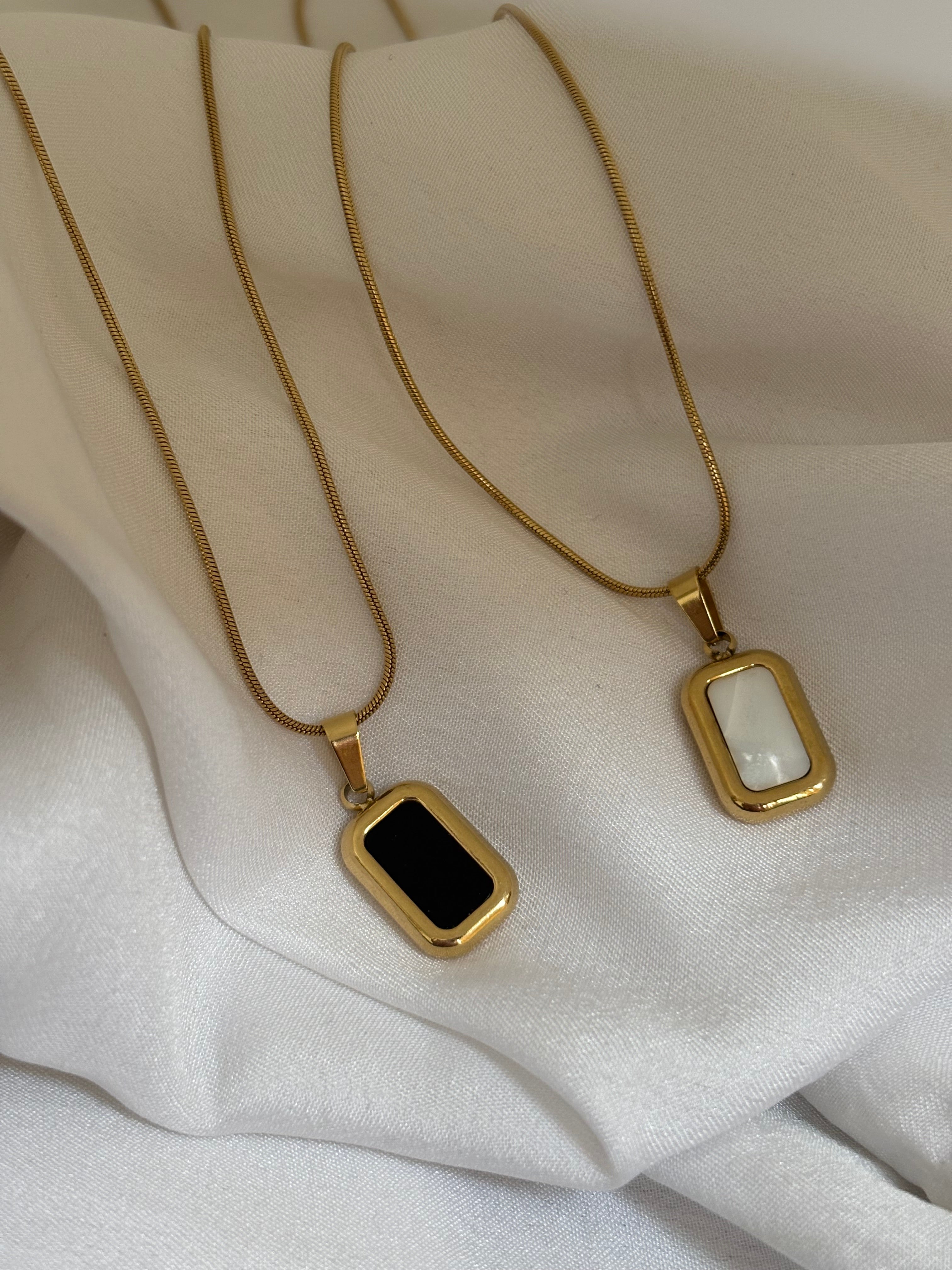 Bar necklace