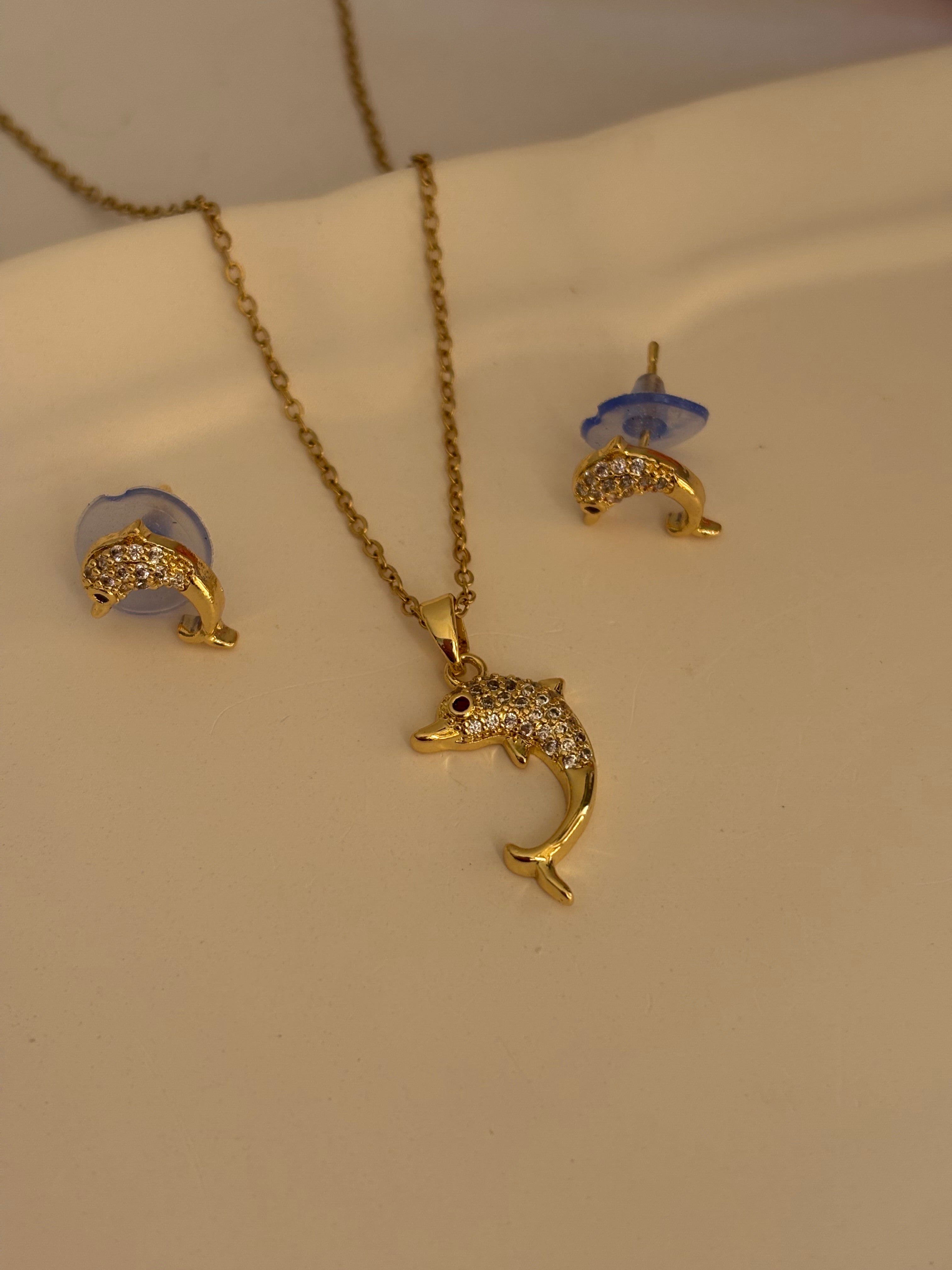 Dolphin set