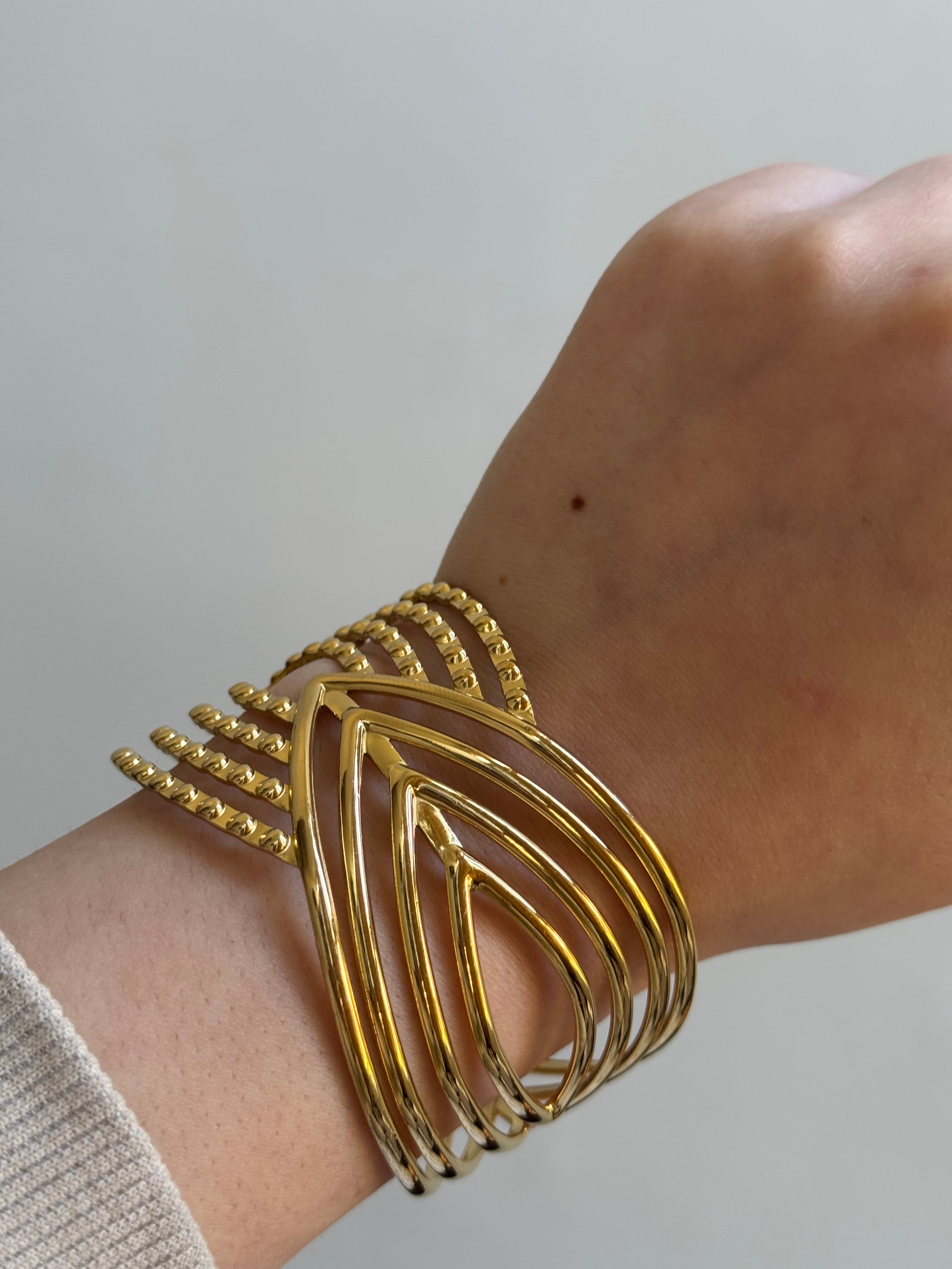 Crisscross cuff