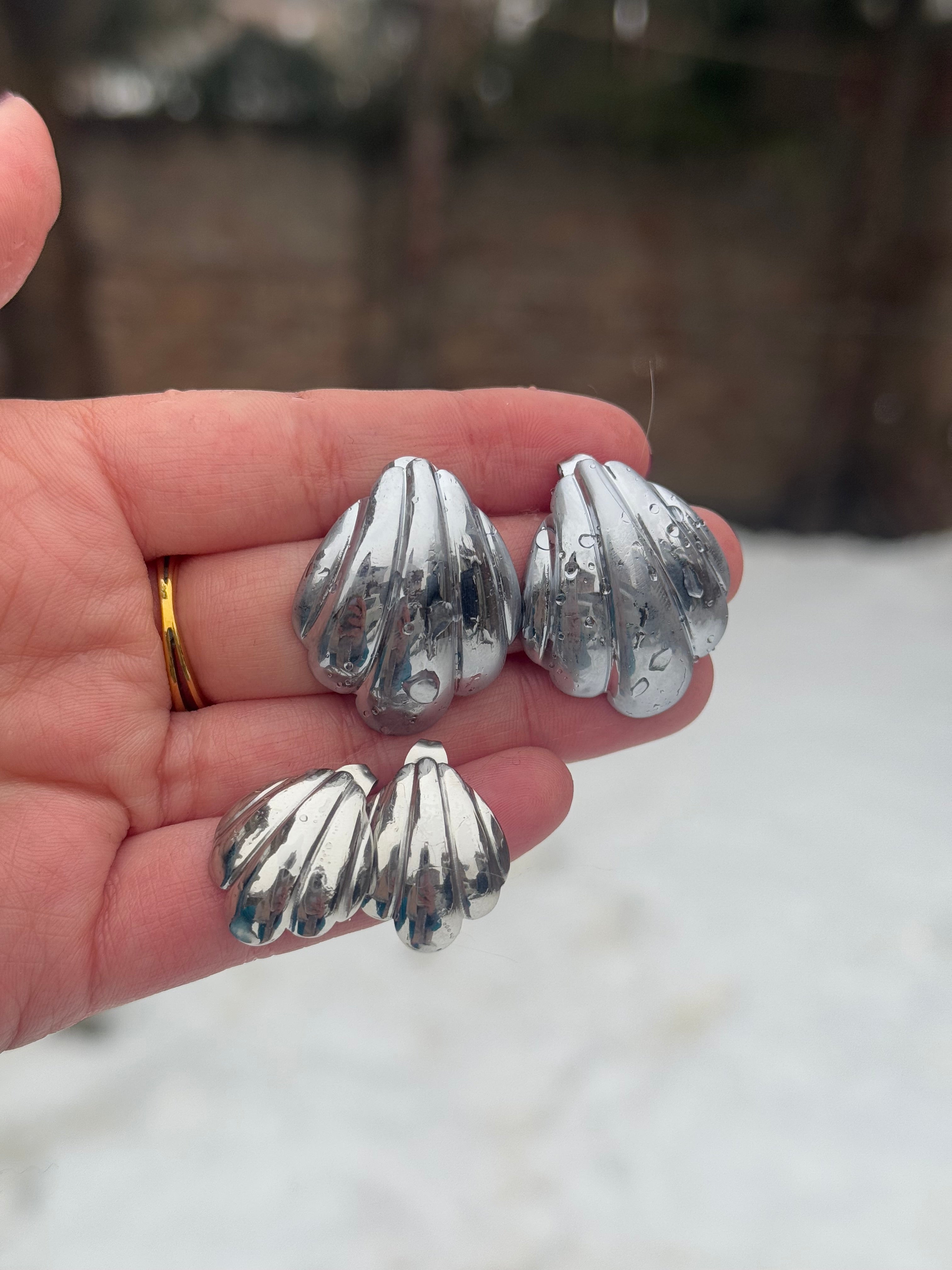 Silver Shell studs