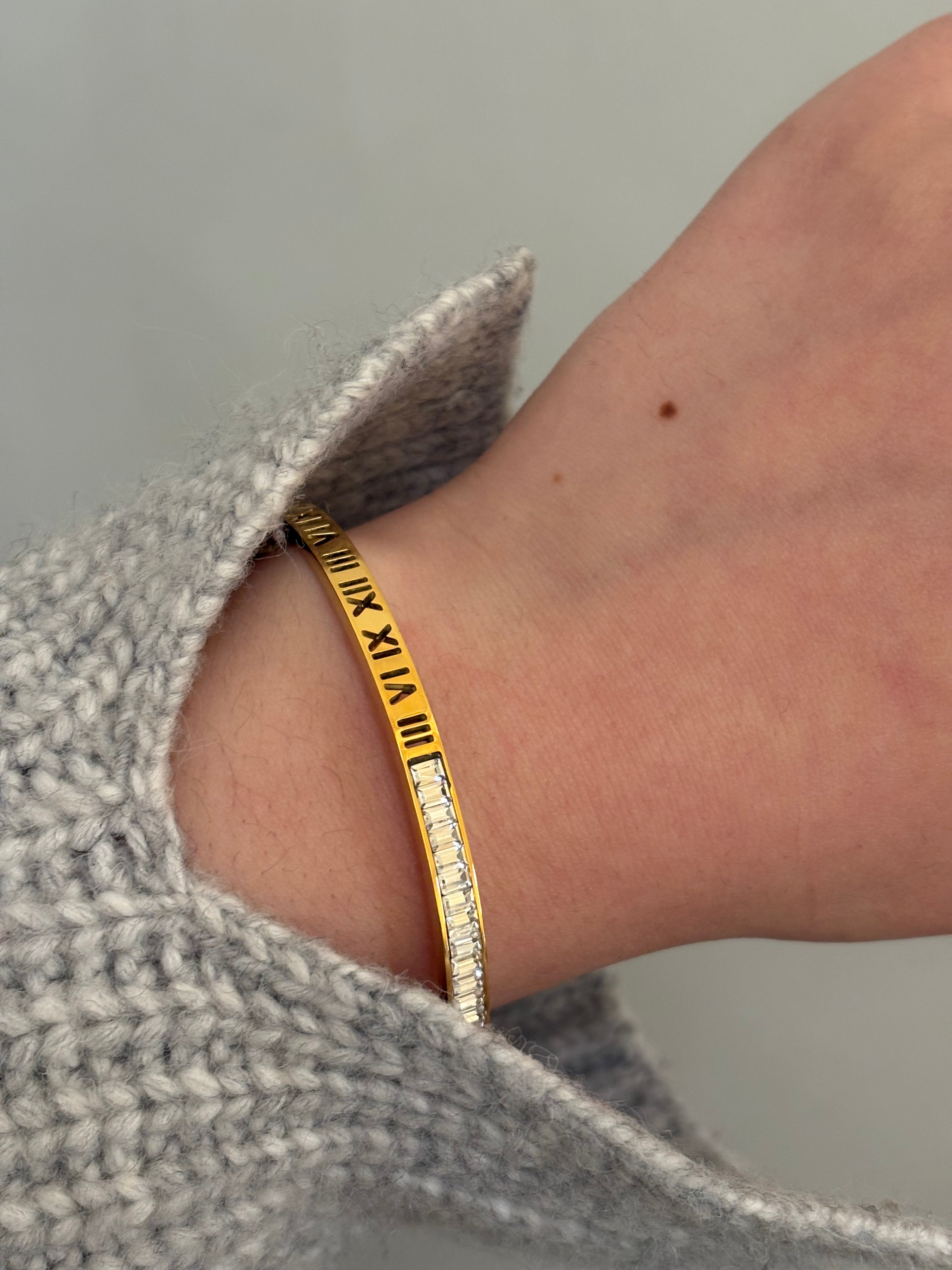 Roman bracelet
