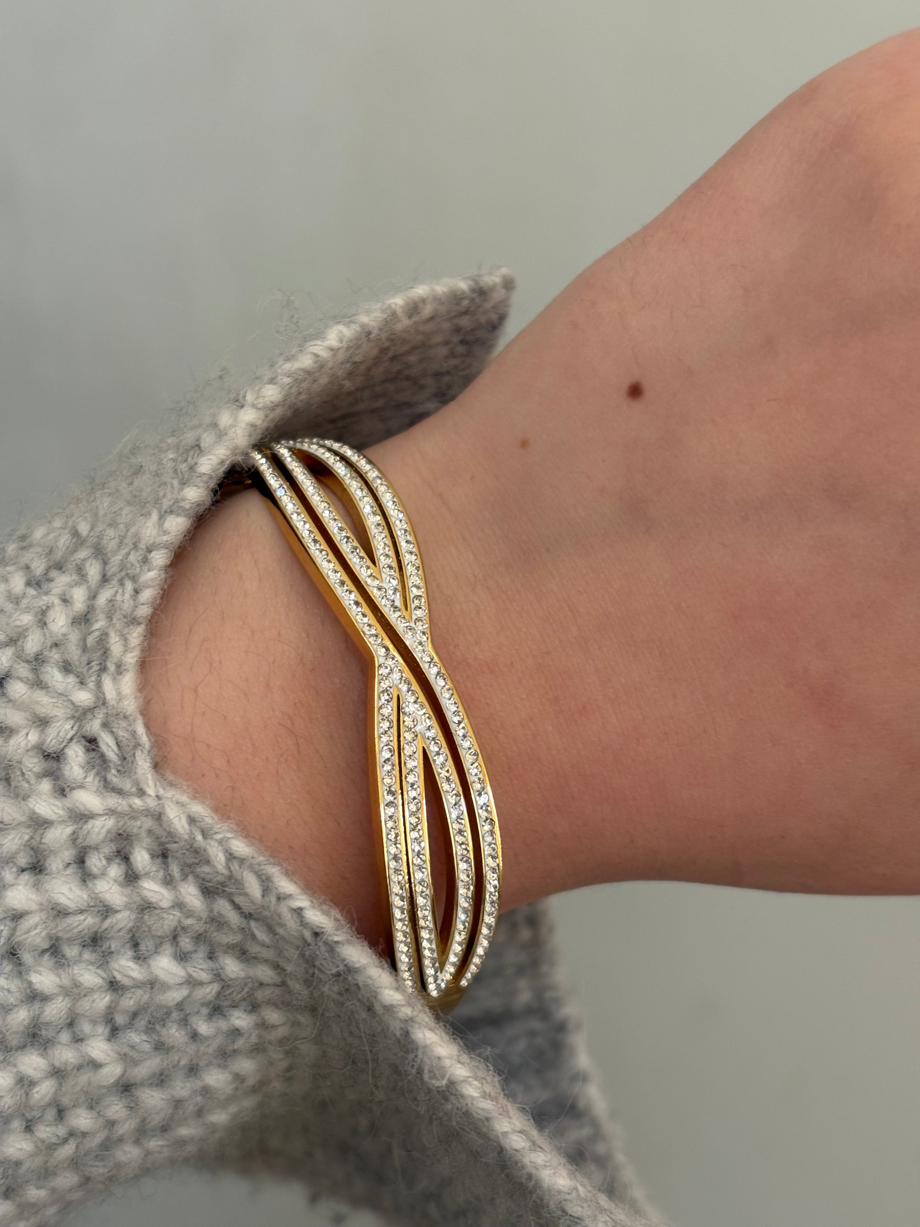 Infinity bracelet