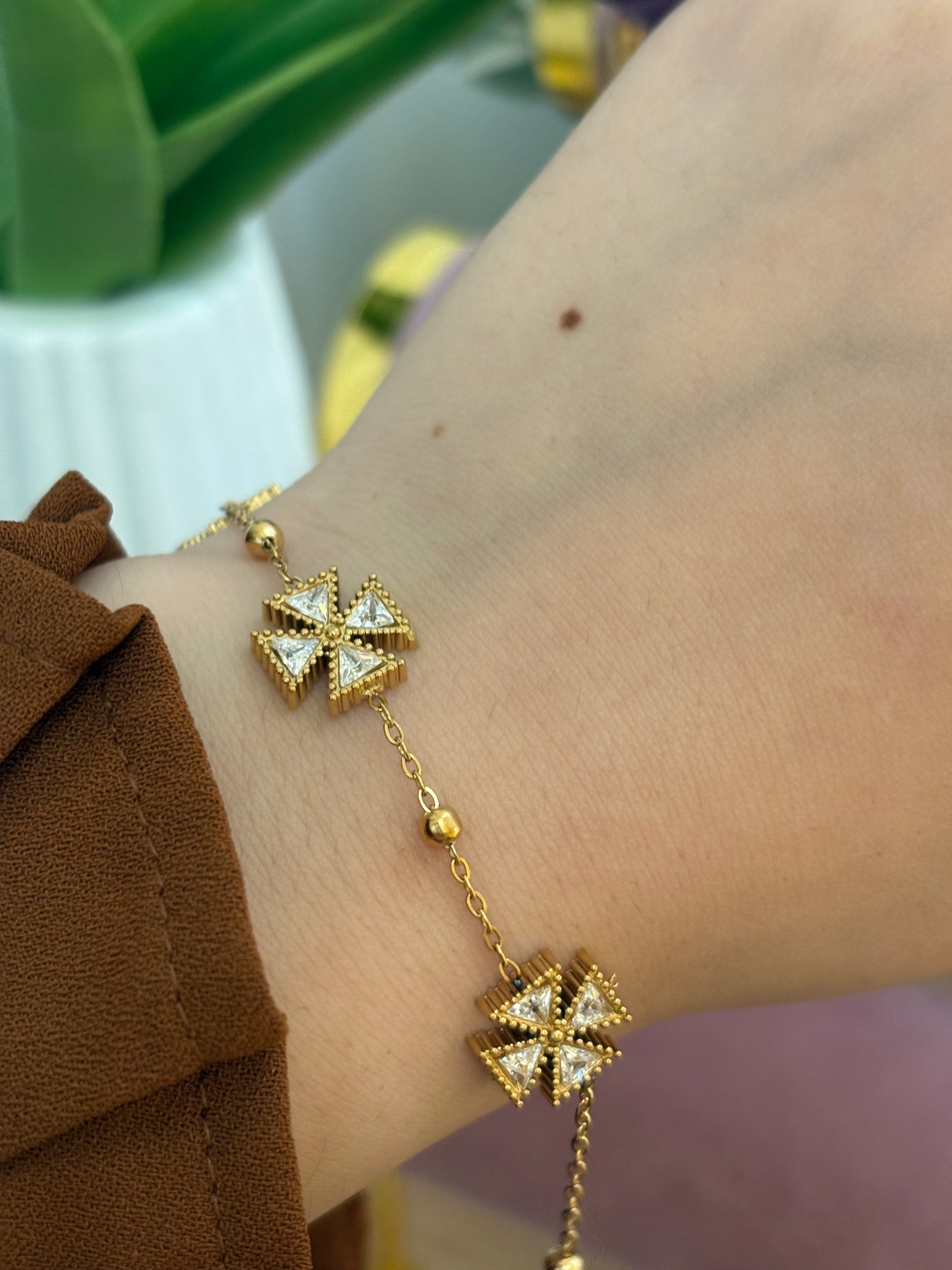 Bin bracelet