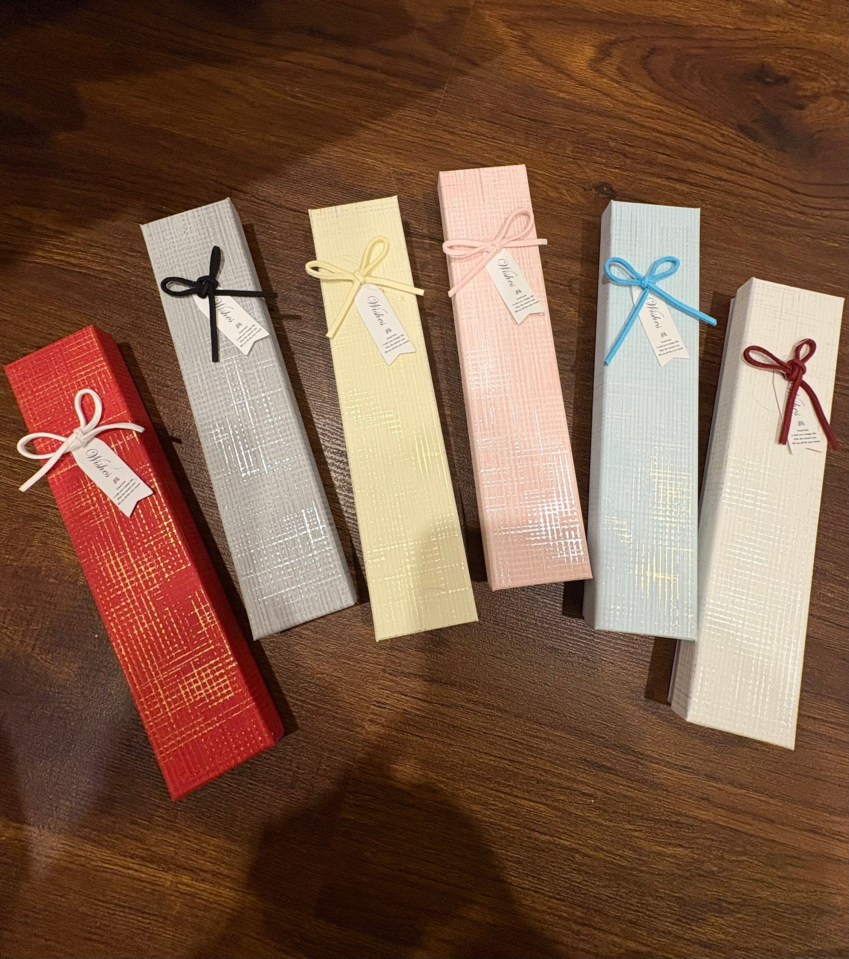 Chain bracelet box