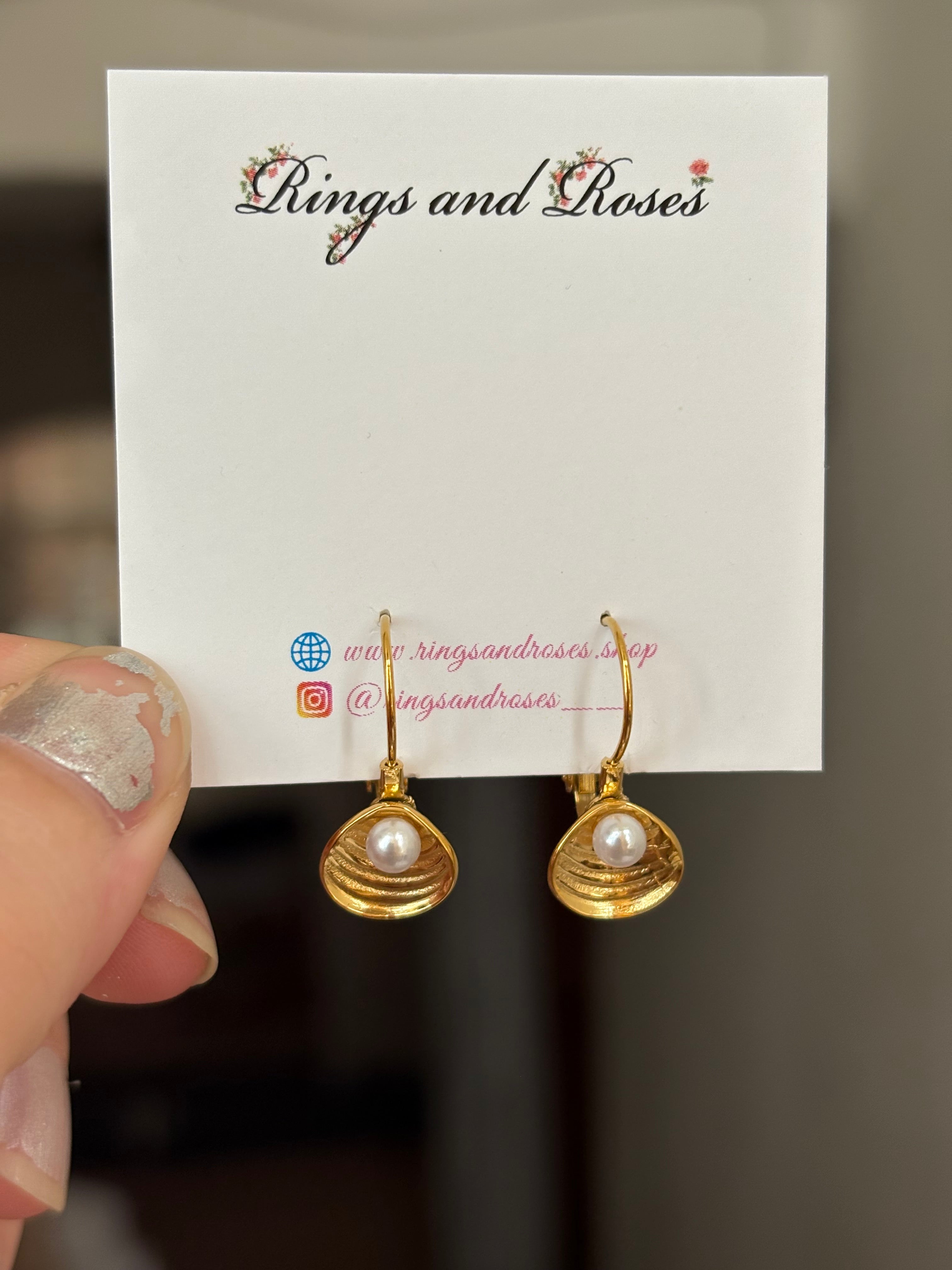 Shell earring