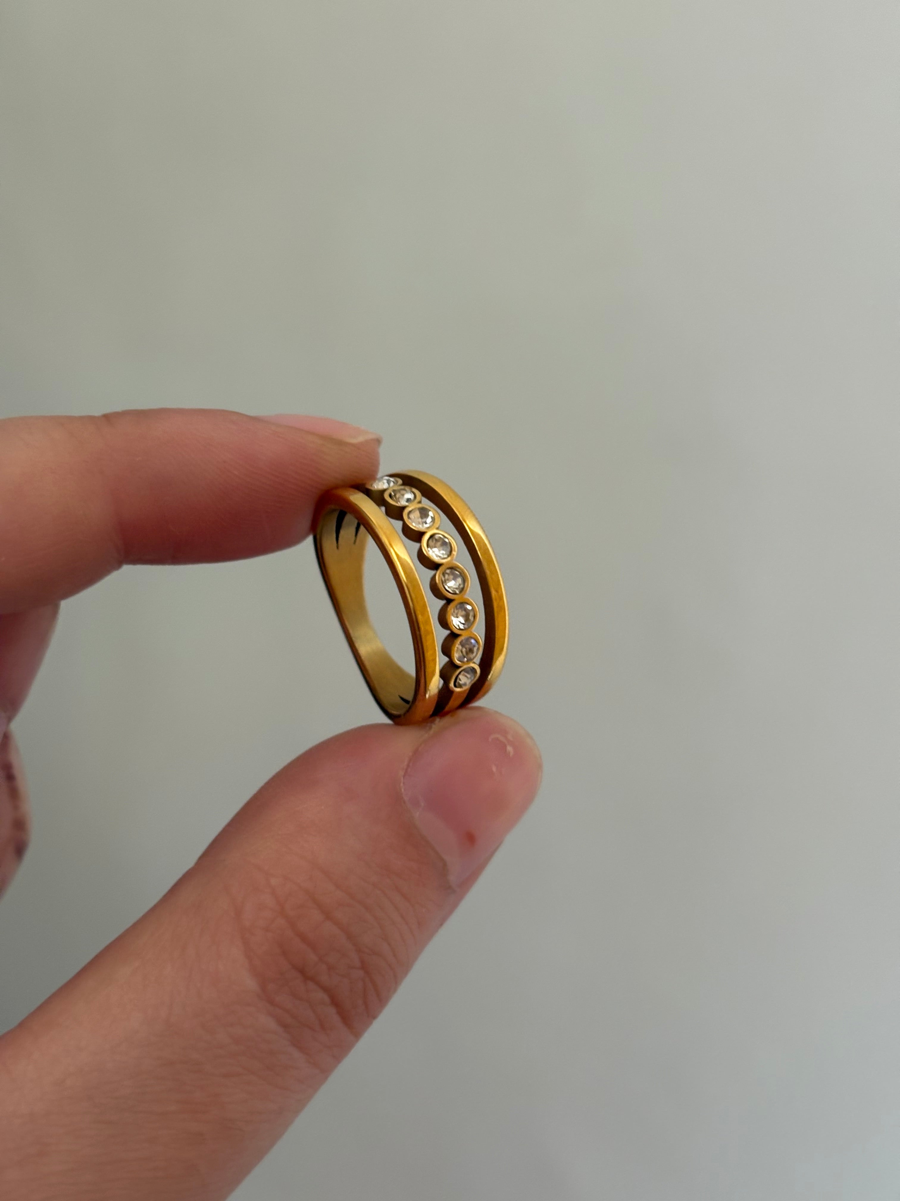 Dotted ring