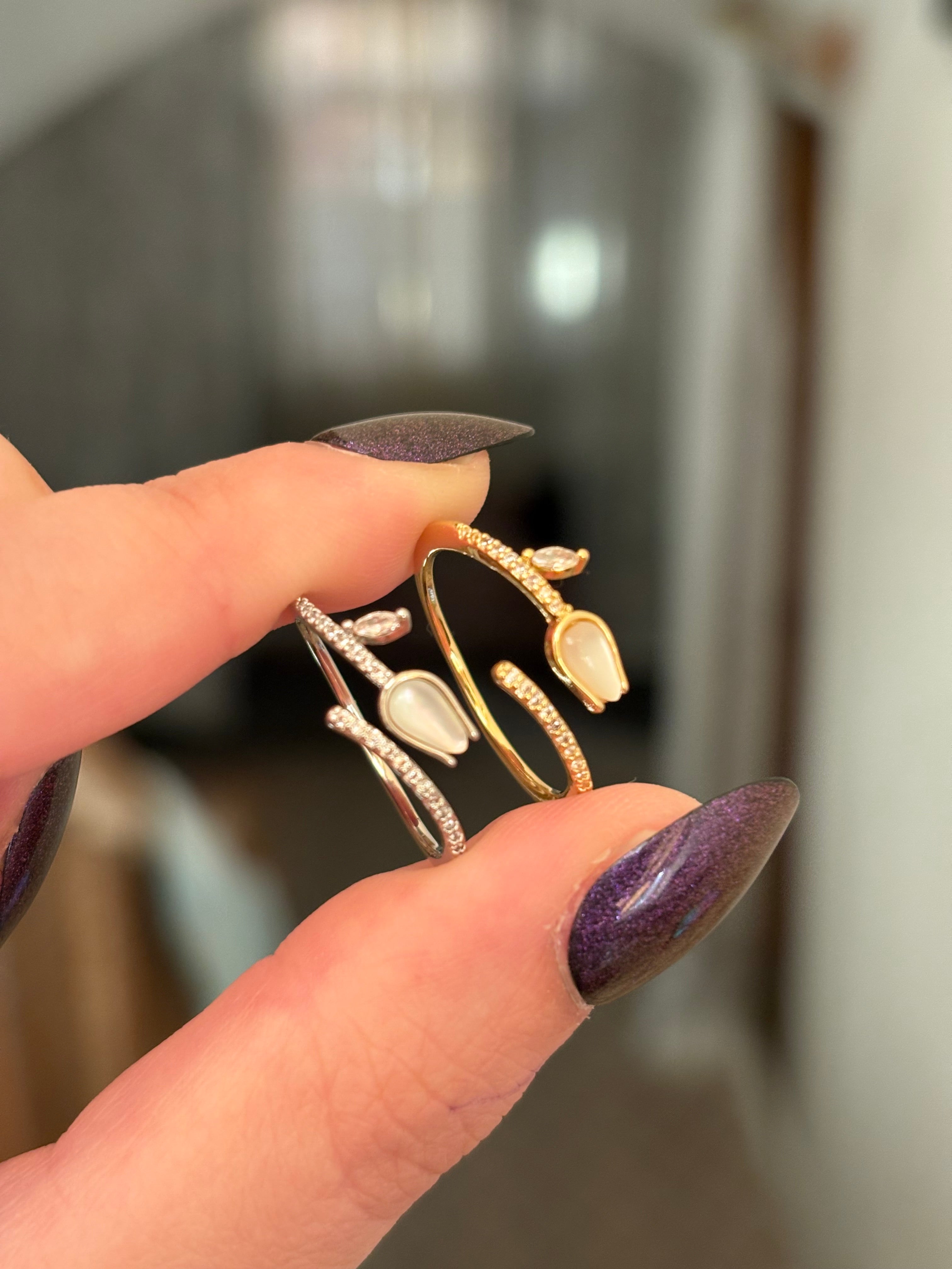 Tulip ring