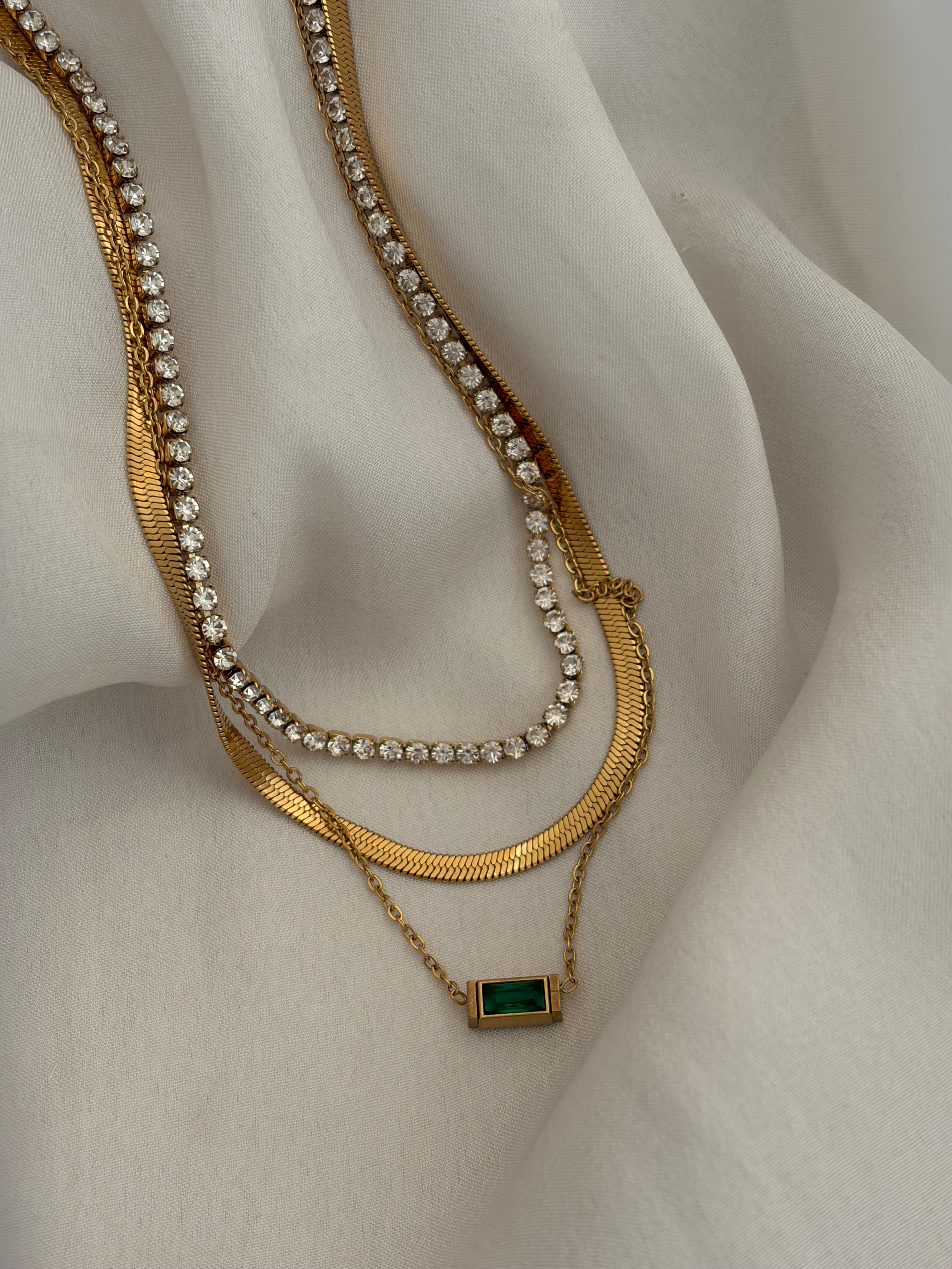 Emerald triple necklace