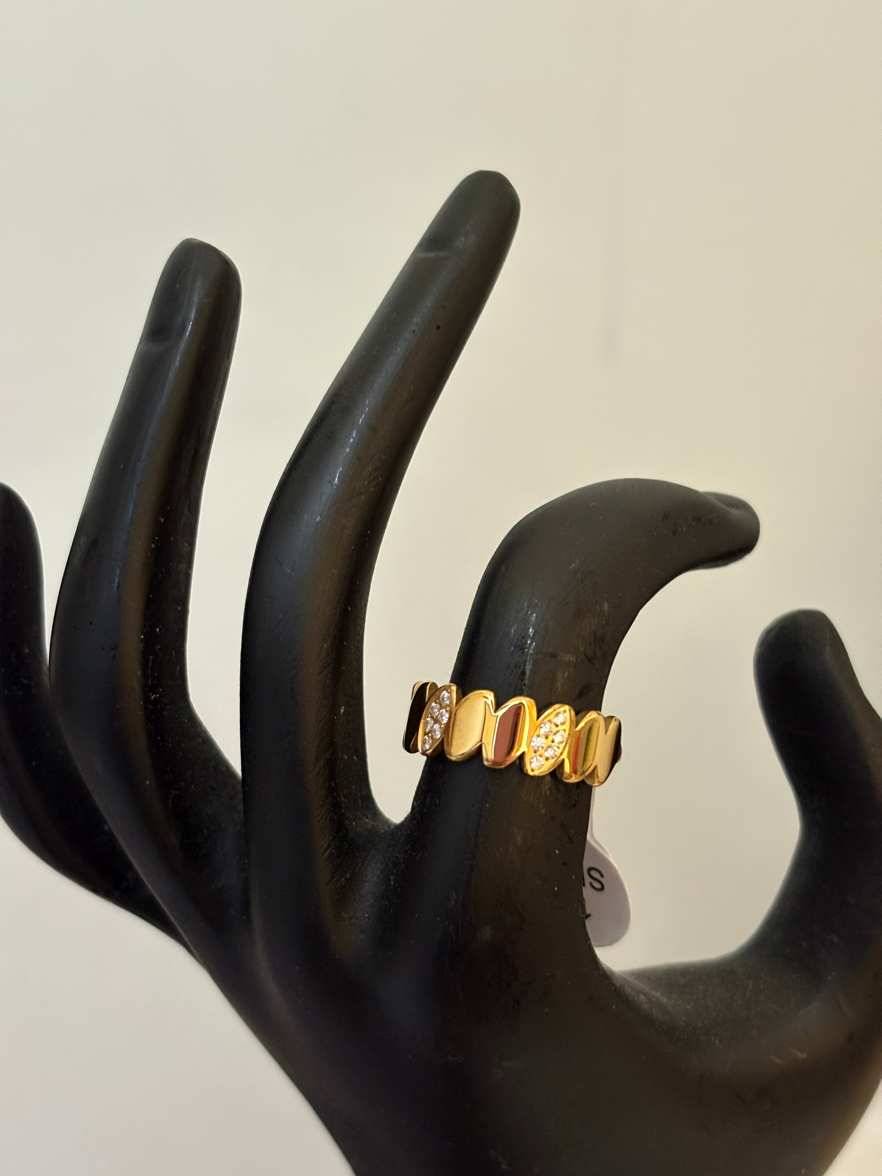Aish ring