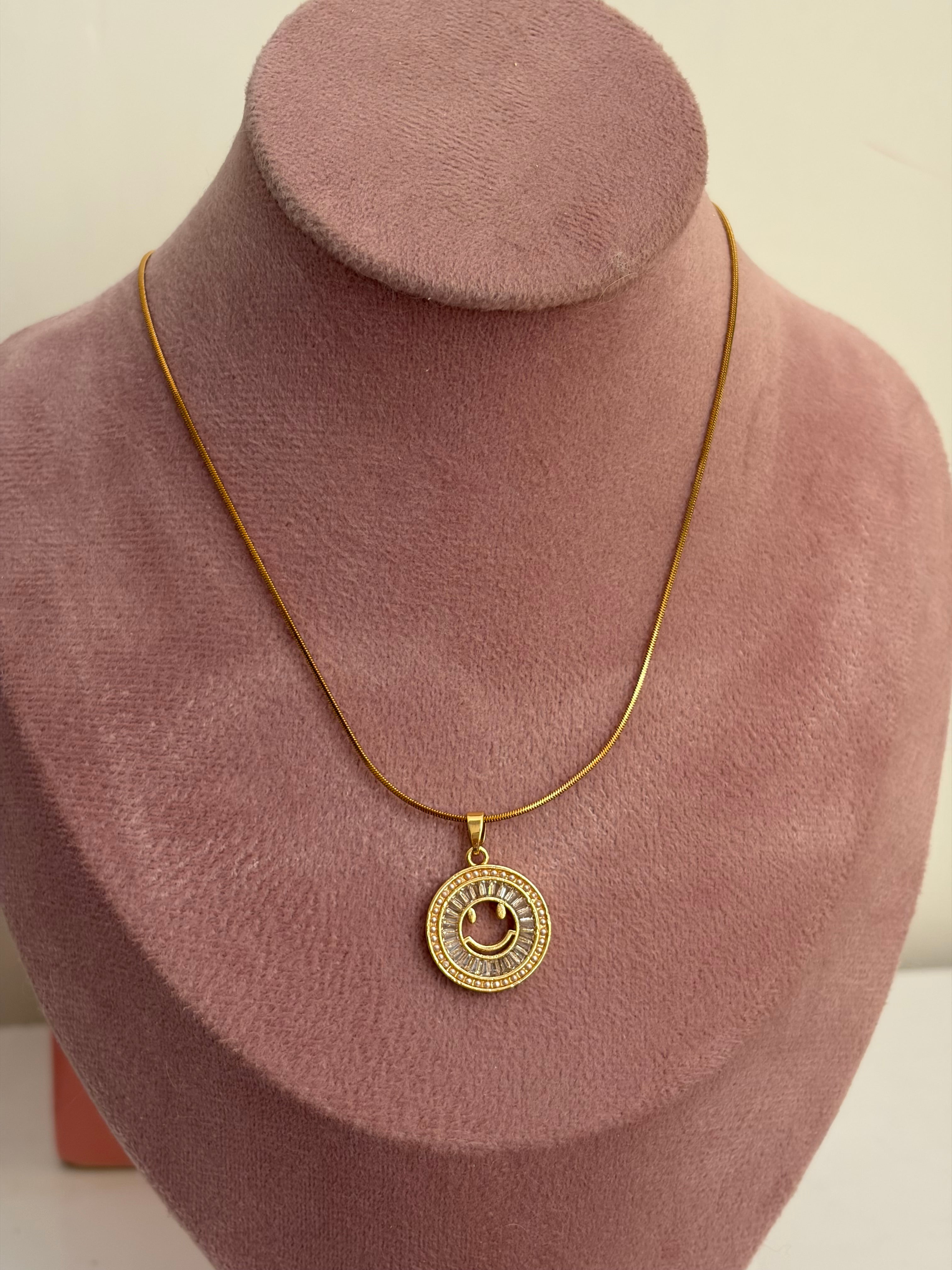 Smile necklace