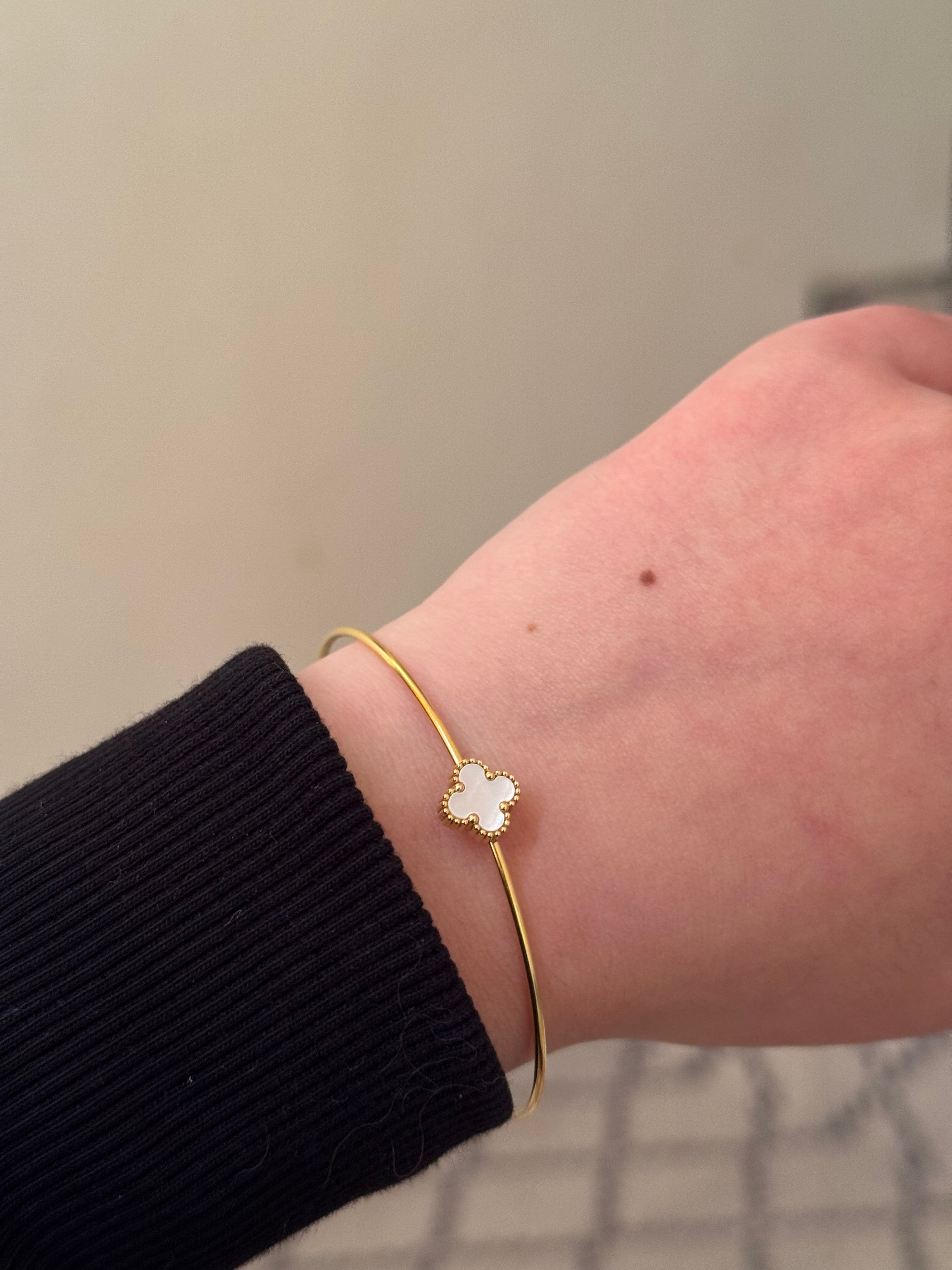 Clover cuff