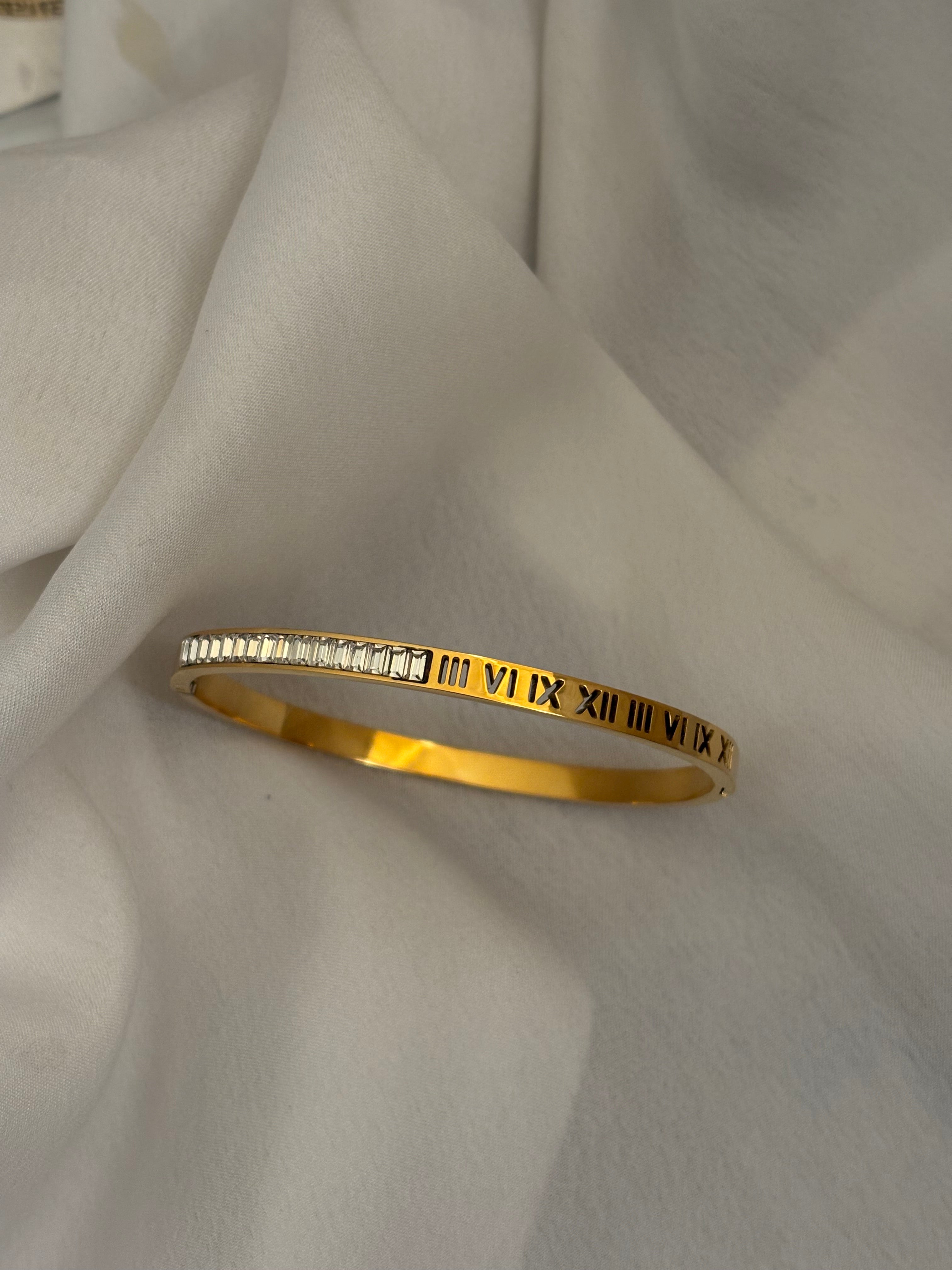 Roman bracelet