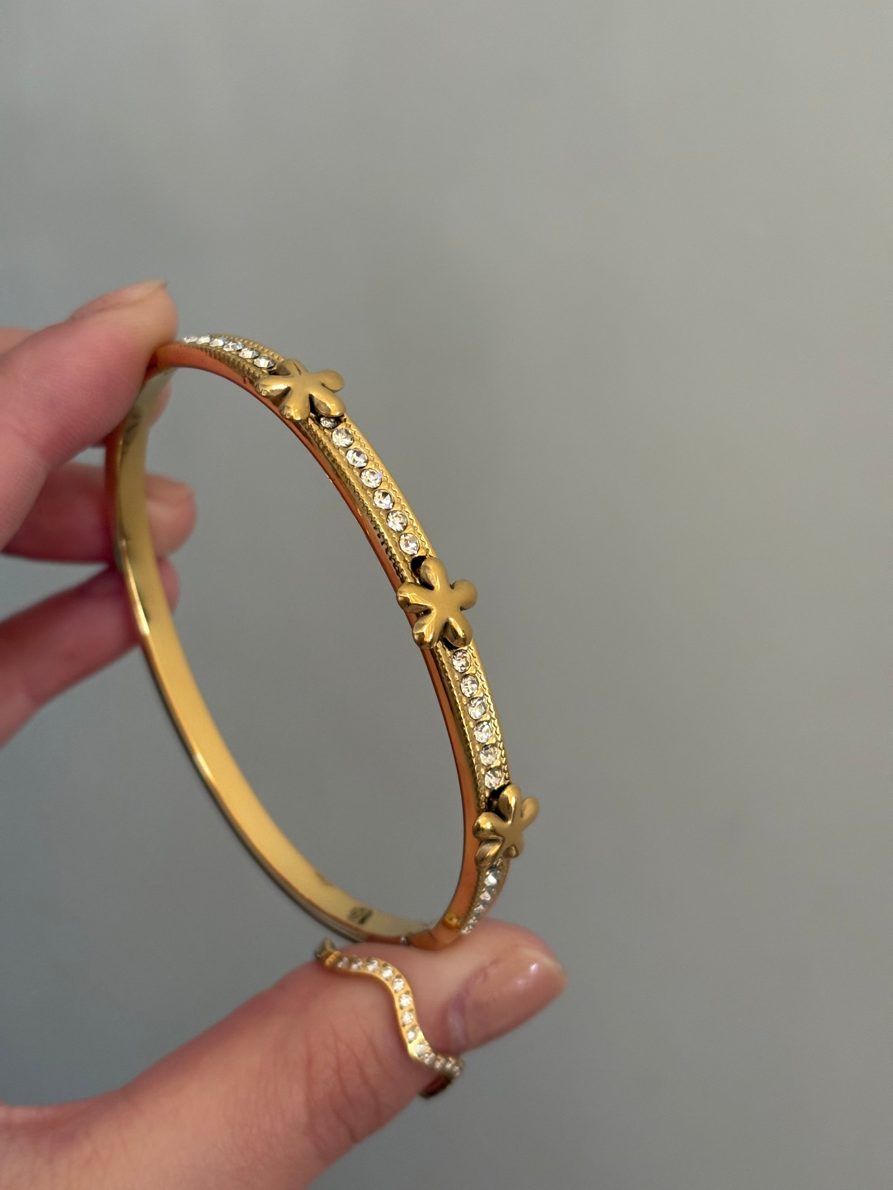 Smile bracelet