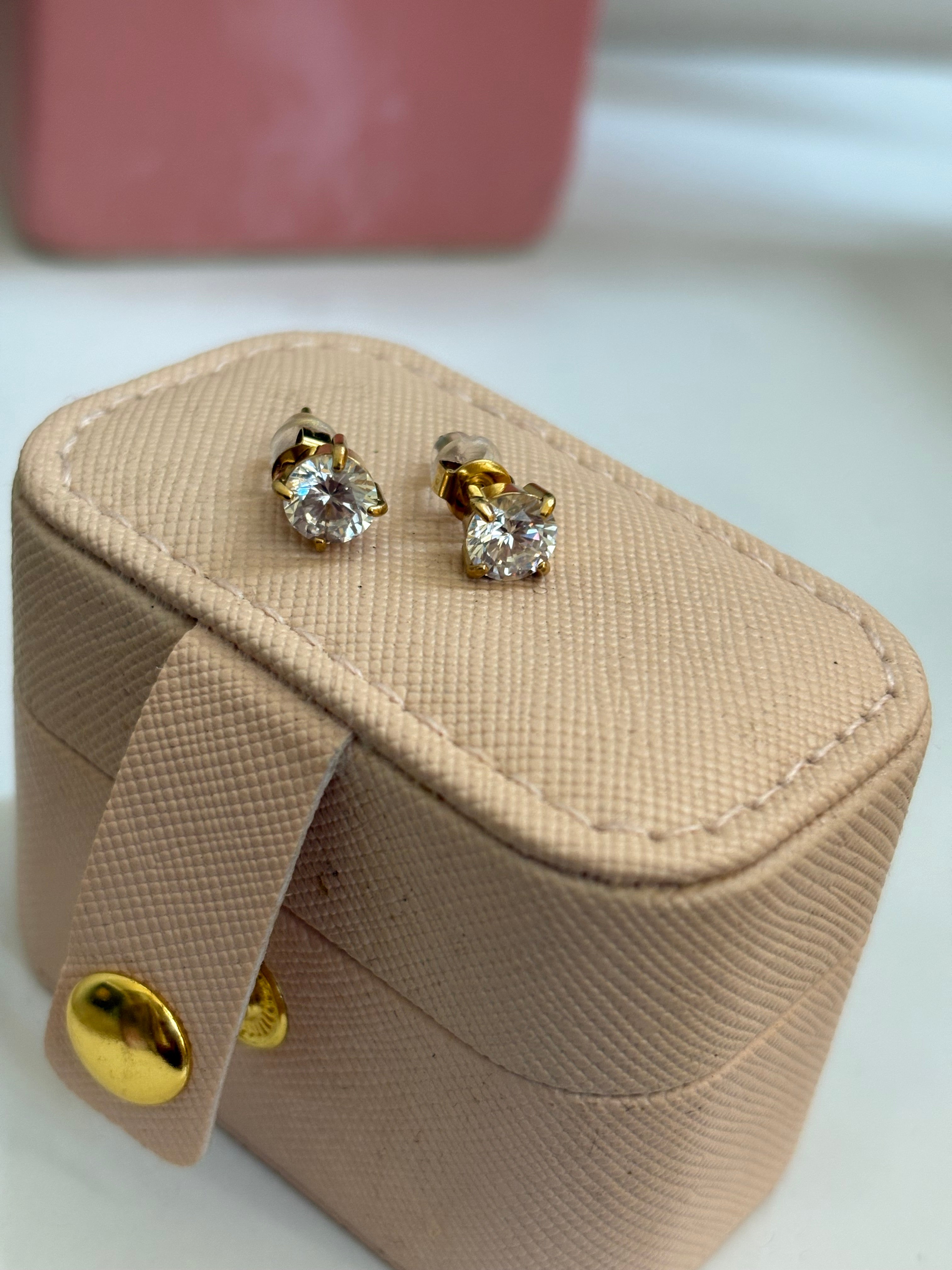 Crystal studs