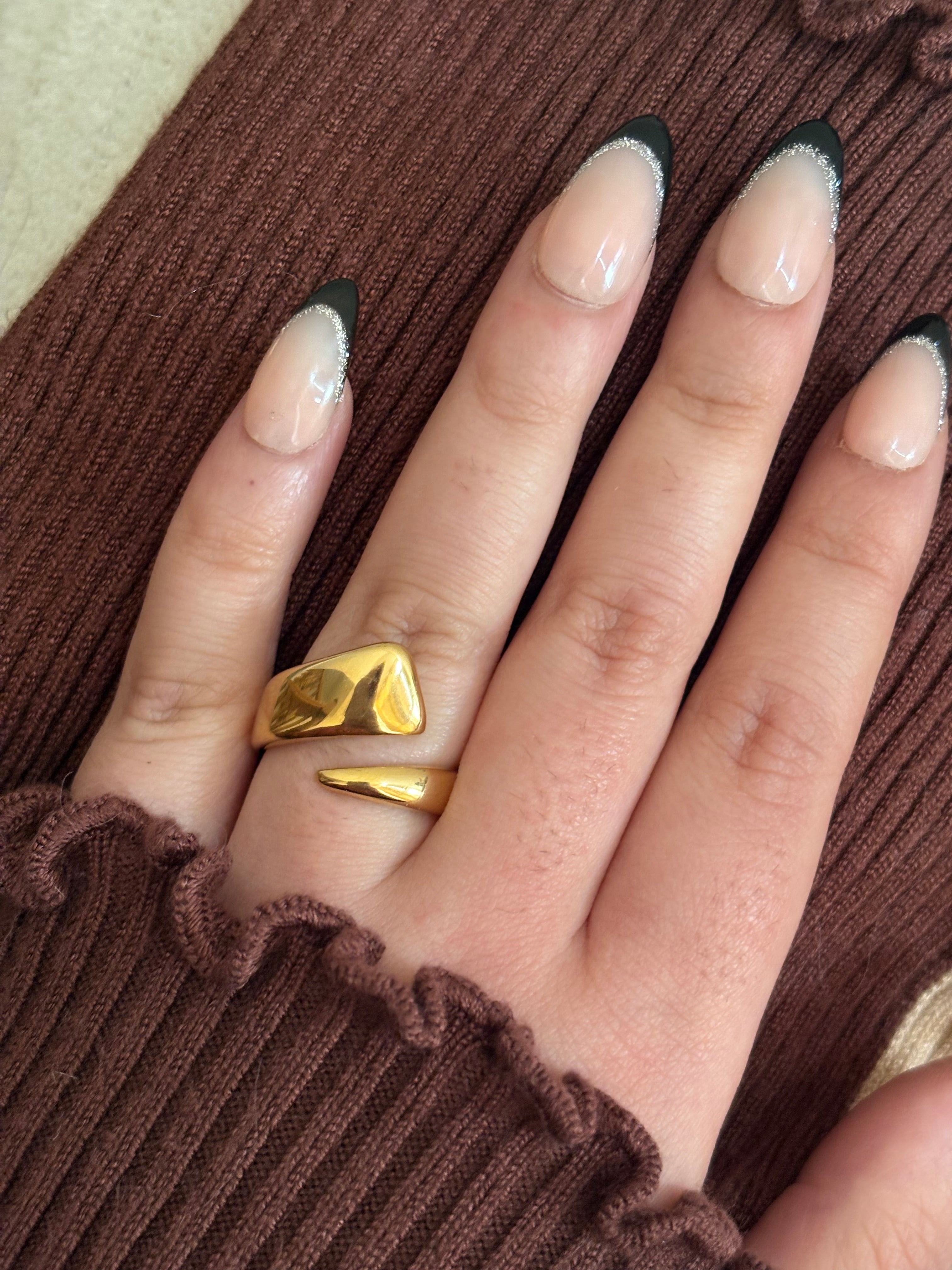 Natalia ring