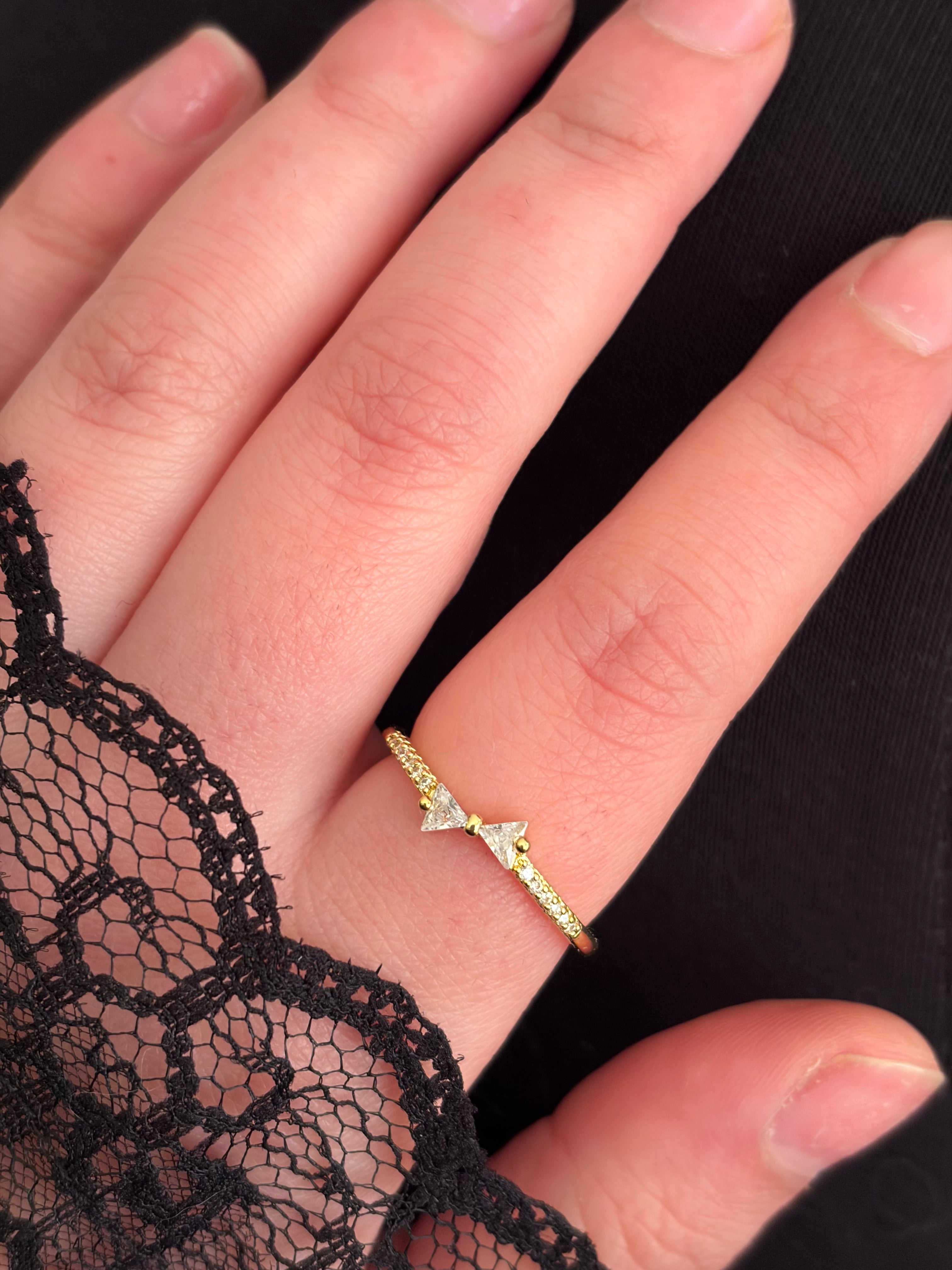 Dainty Bow ring