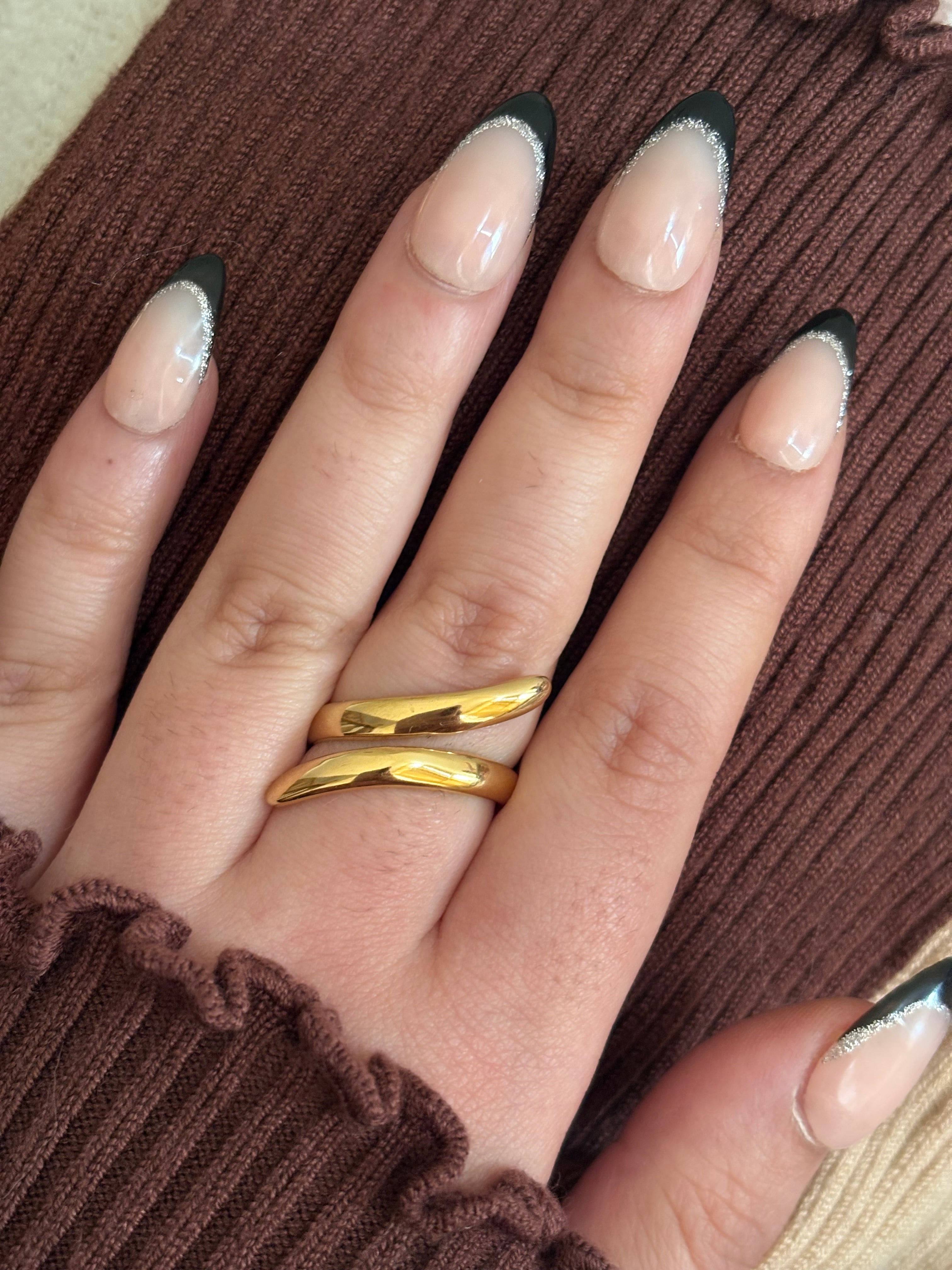 Ruhi ring