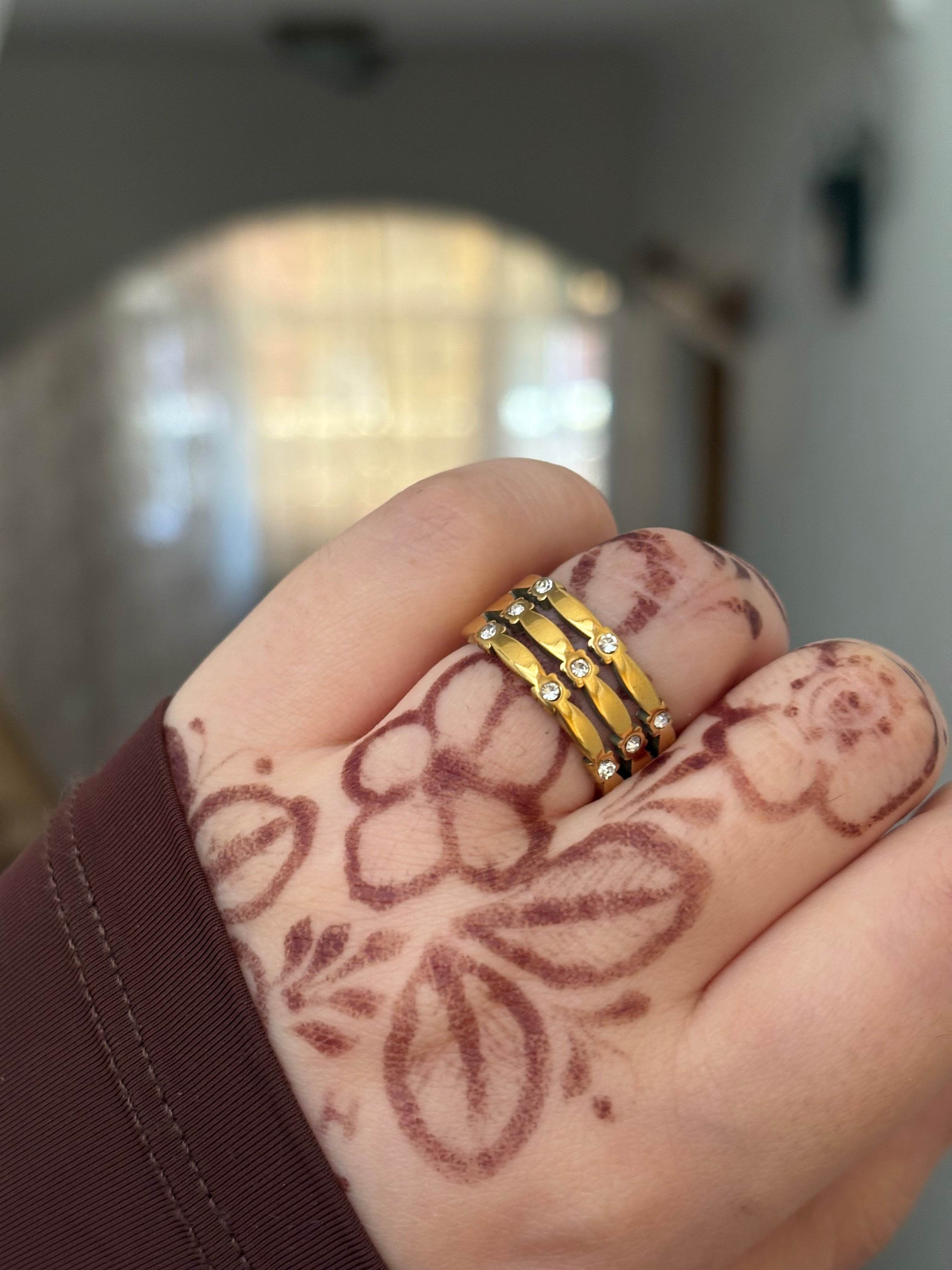 Kitty ring