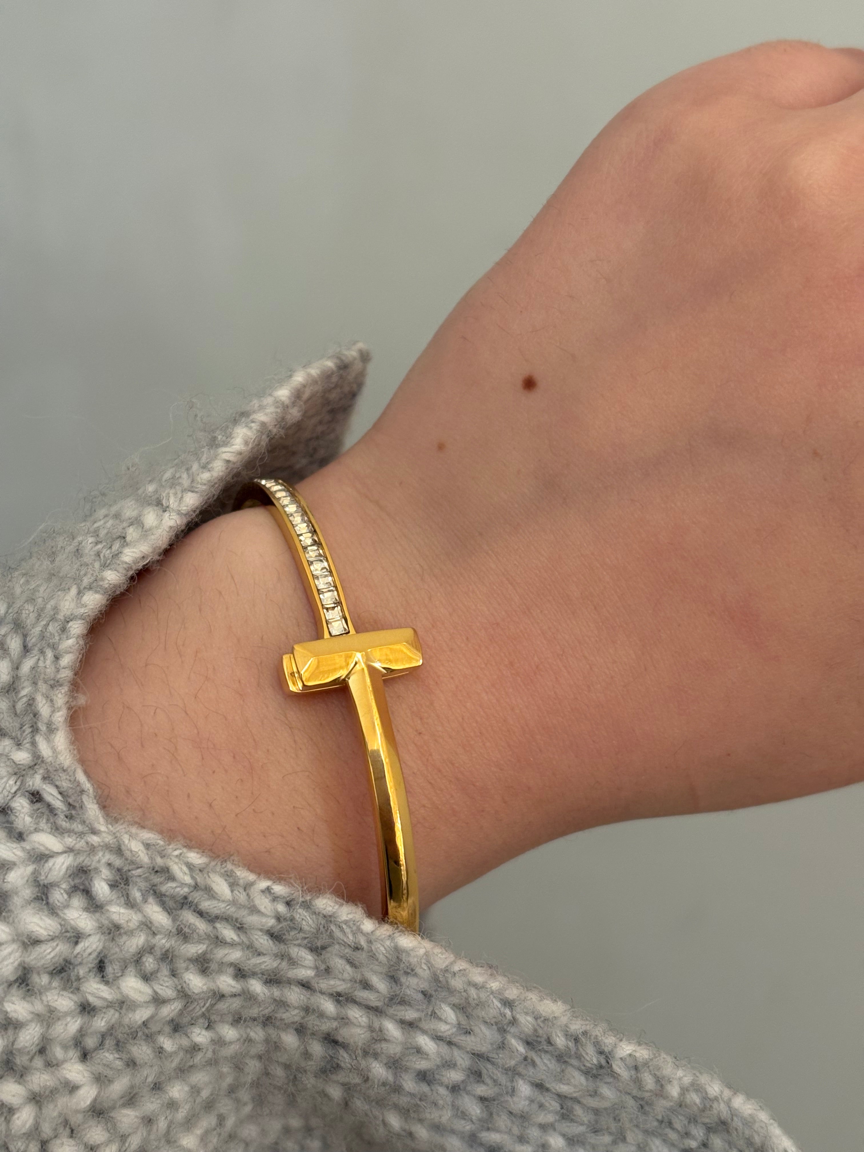 Sleek bracelet