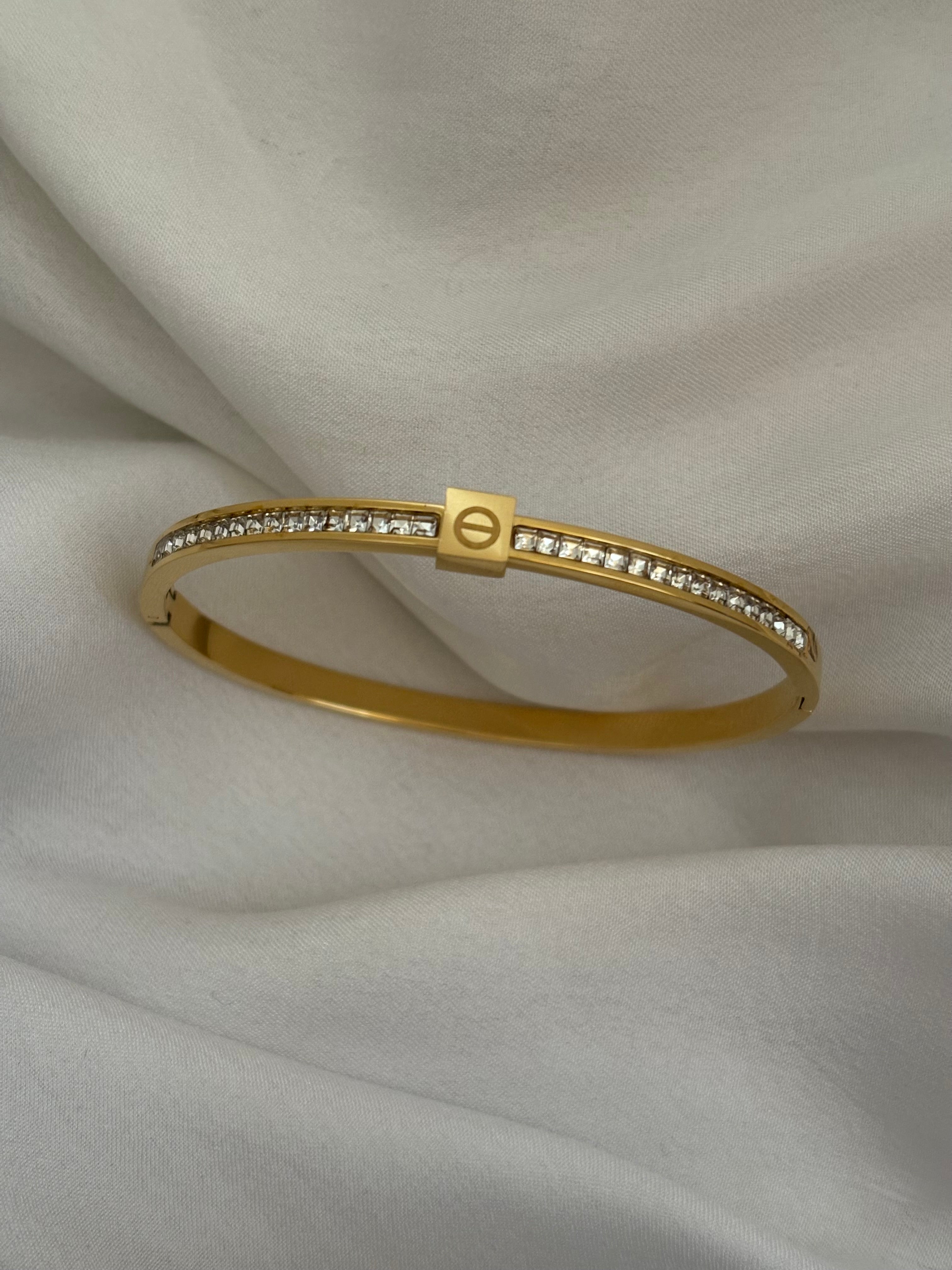 Sleek bracelet