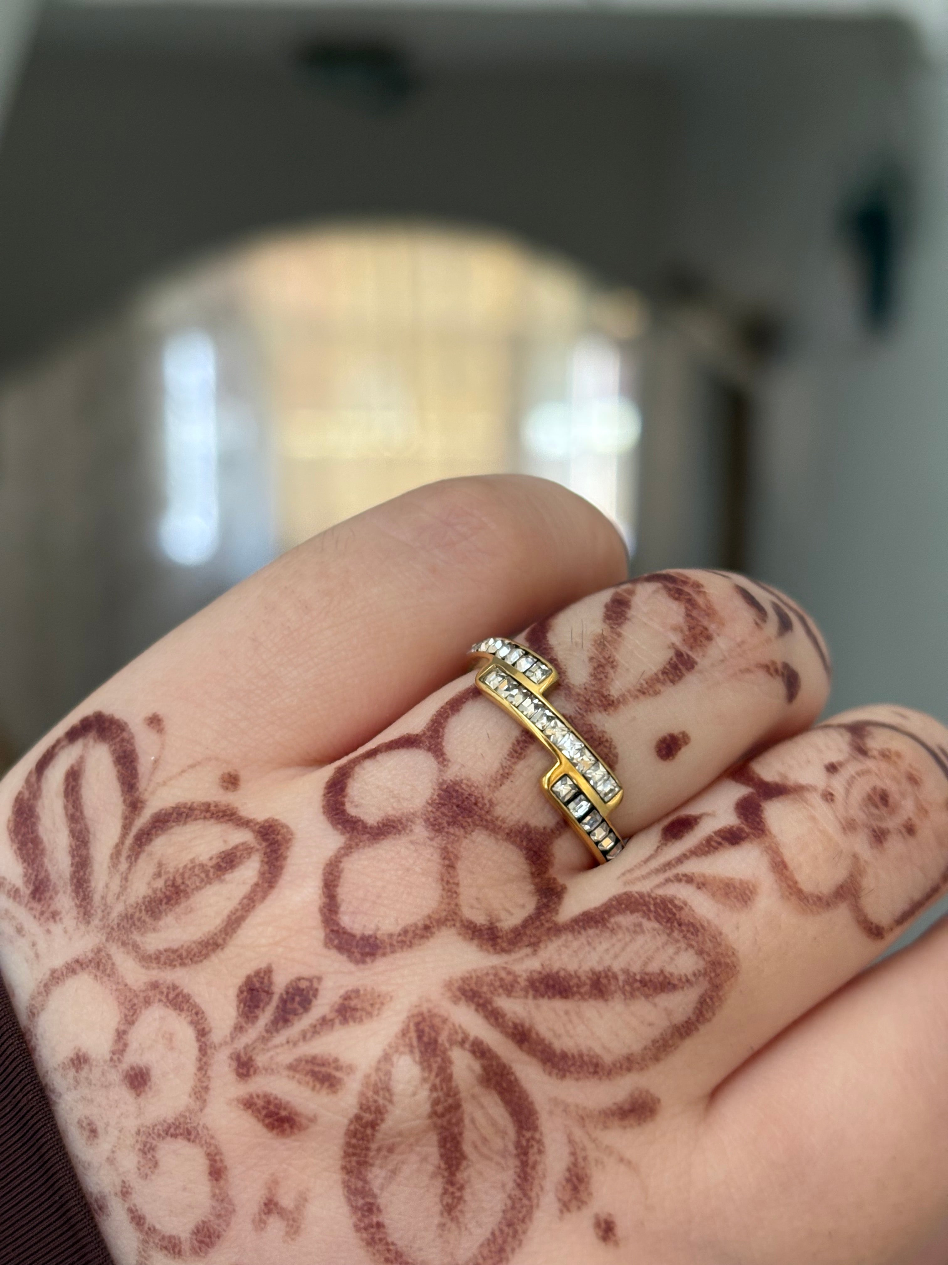 Smile ring
