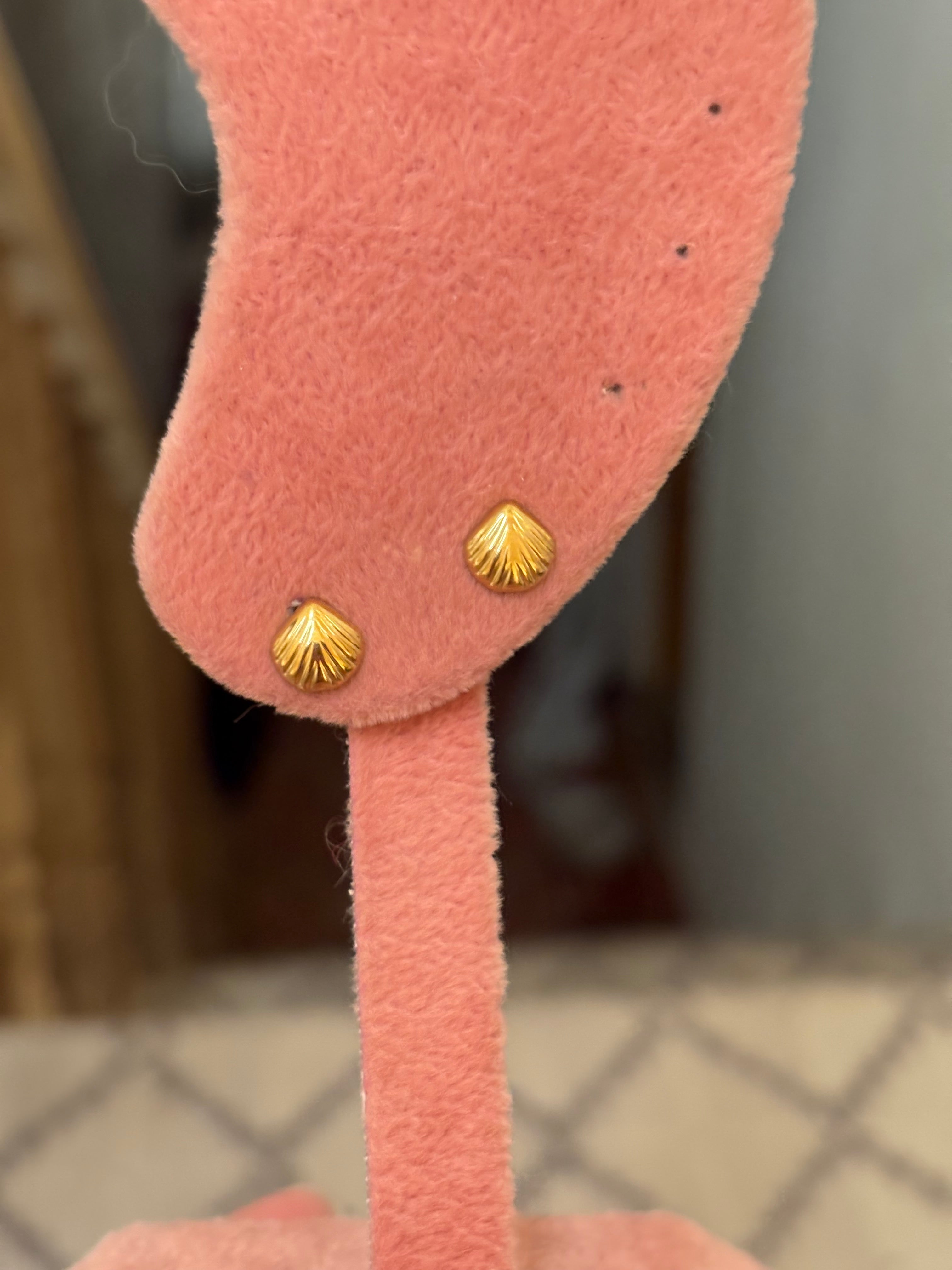 Tiny shell studs