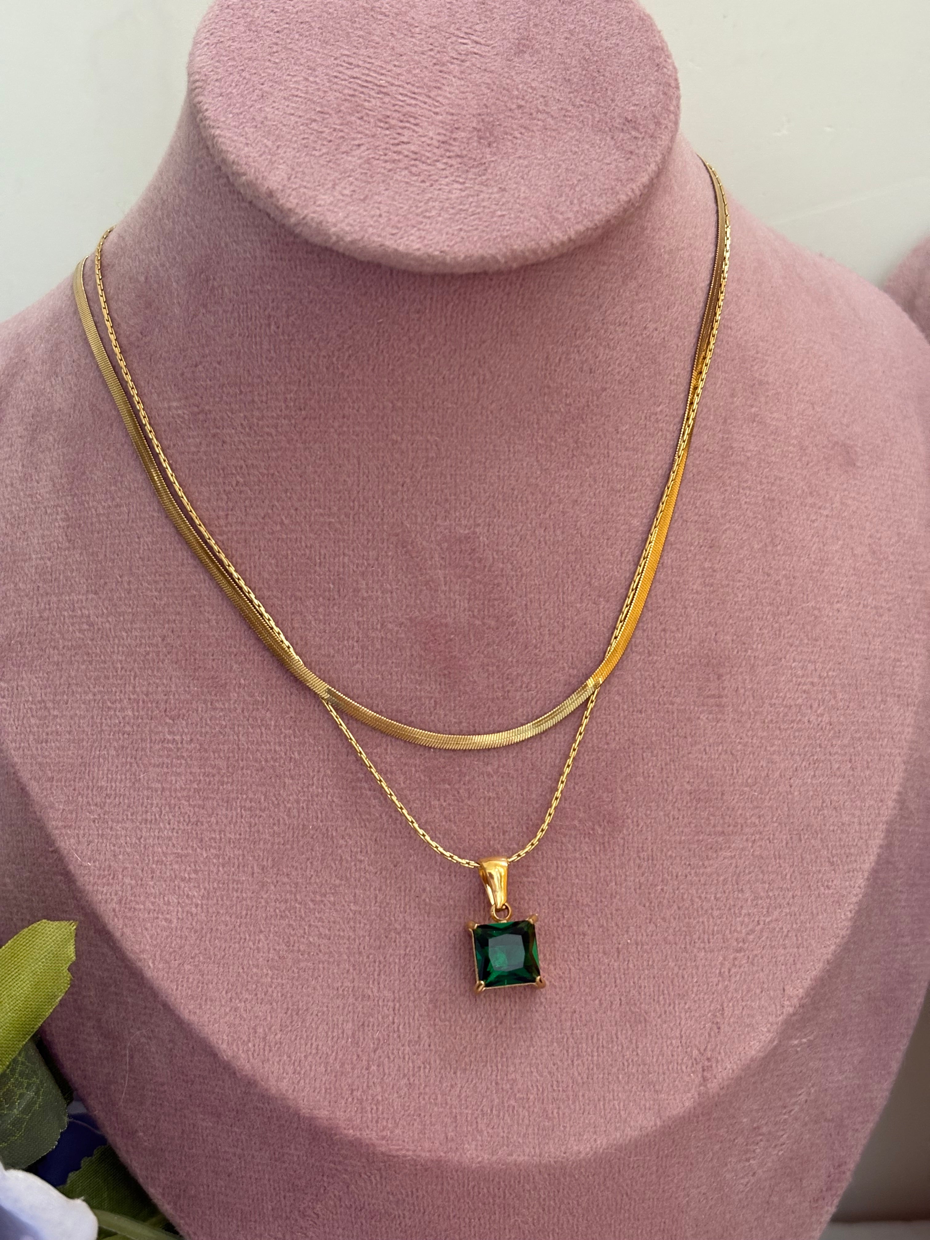 Sara necklace