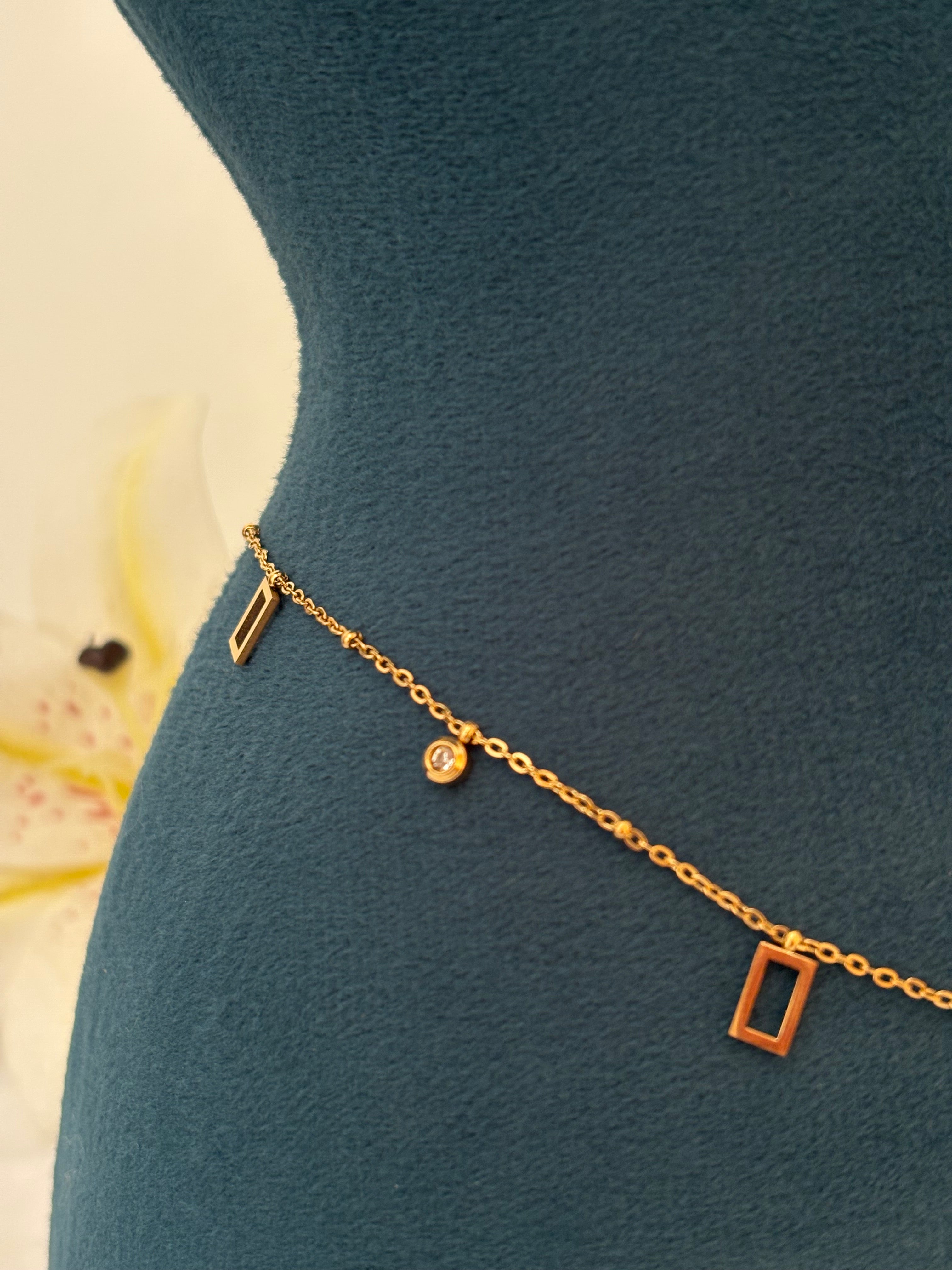 Square waistchain
