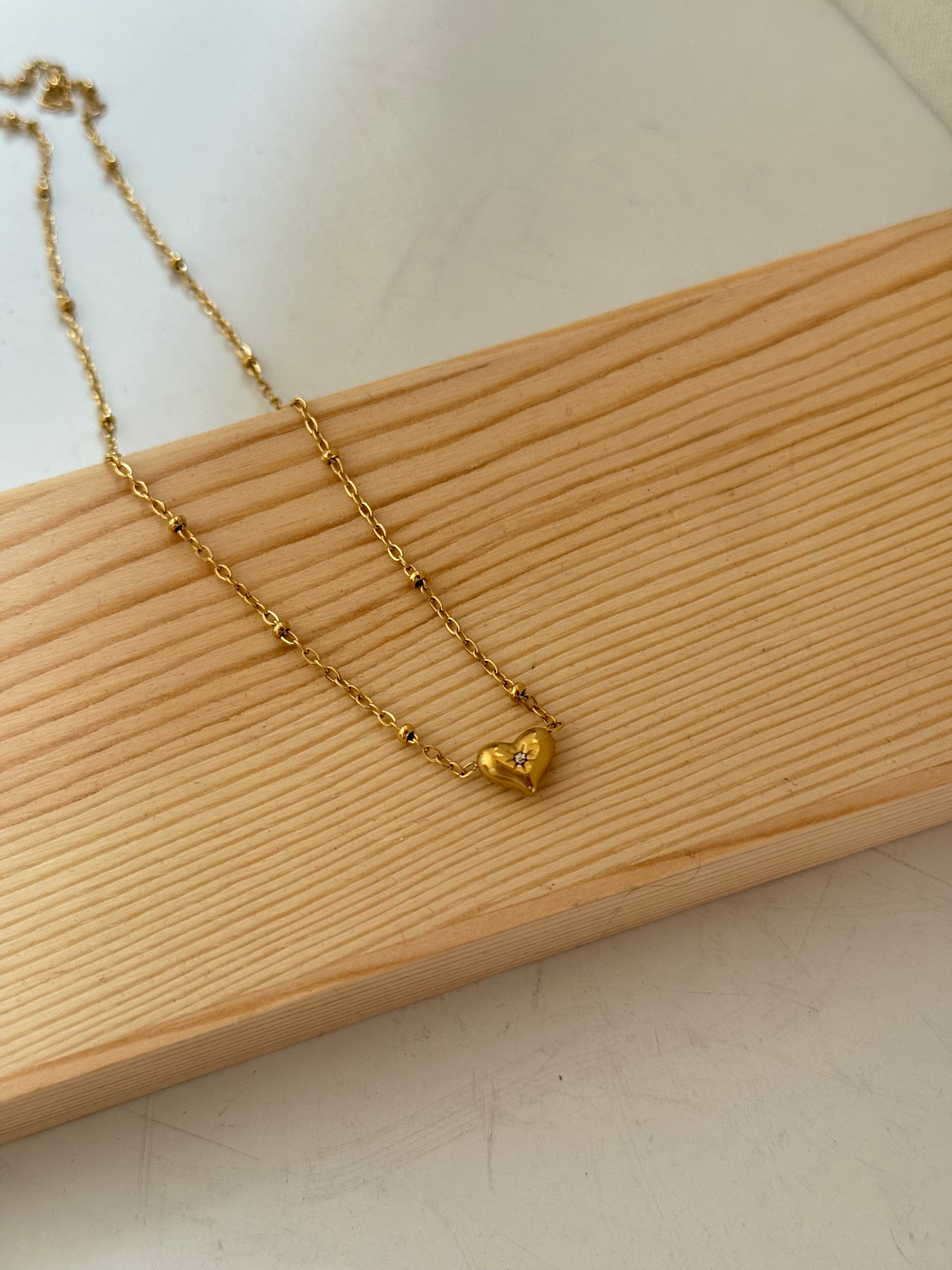 Dainty heart necklace